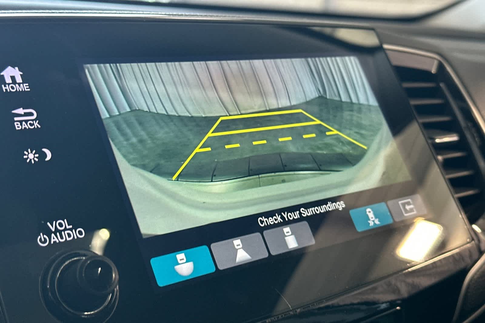 Thumbnail: 2022 Honda Pilot - 23