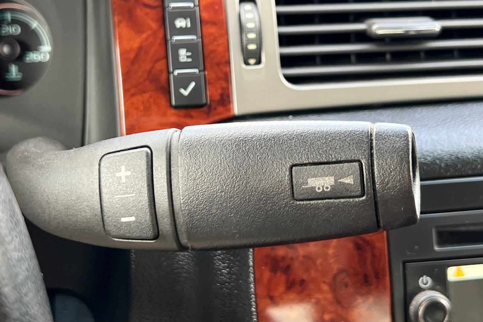 Thumbnail: 2012 Chevrolet Avalanche 1500 - 27