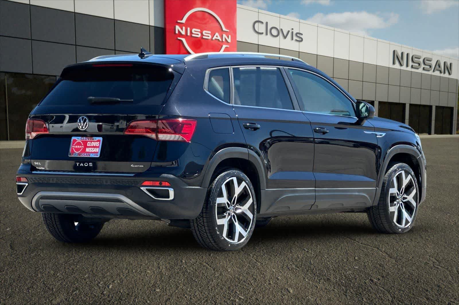 Thumbnail: 2023 Volkswagen Taos - 3