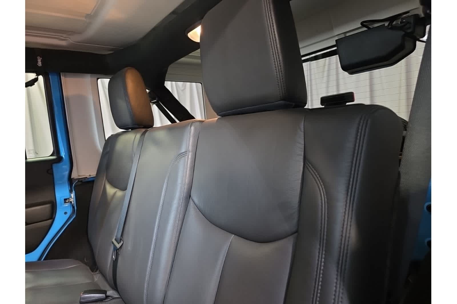 Thumbnail: 2017 Jeep Wrangler - 11