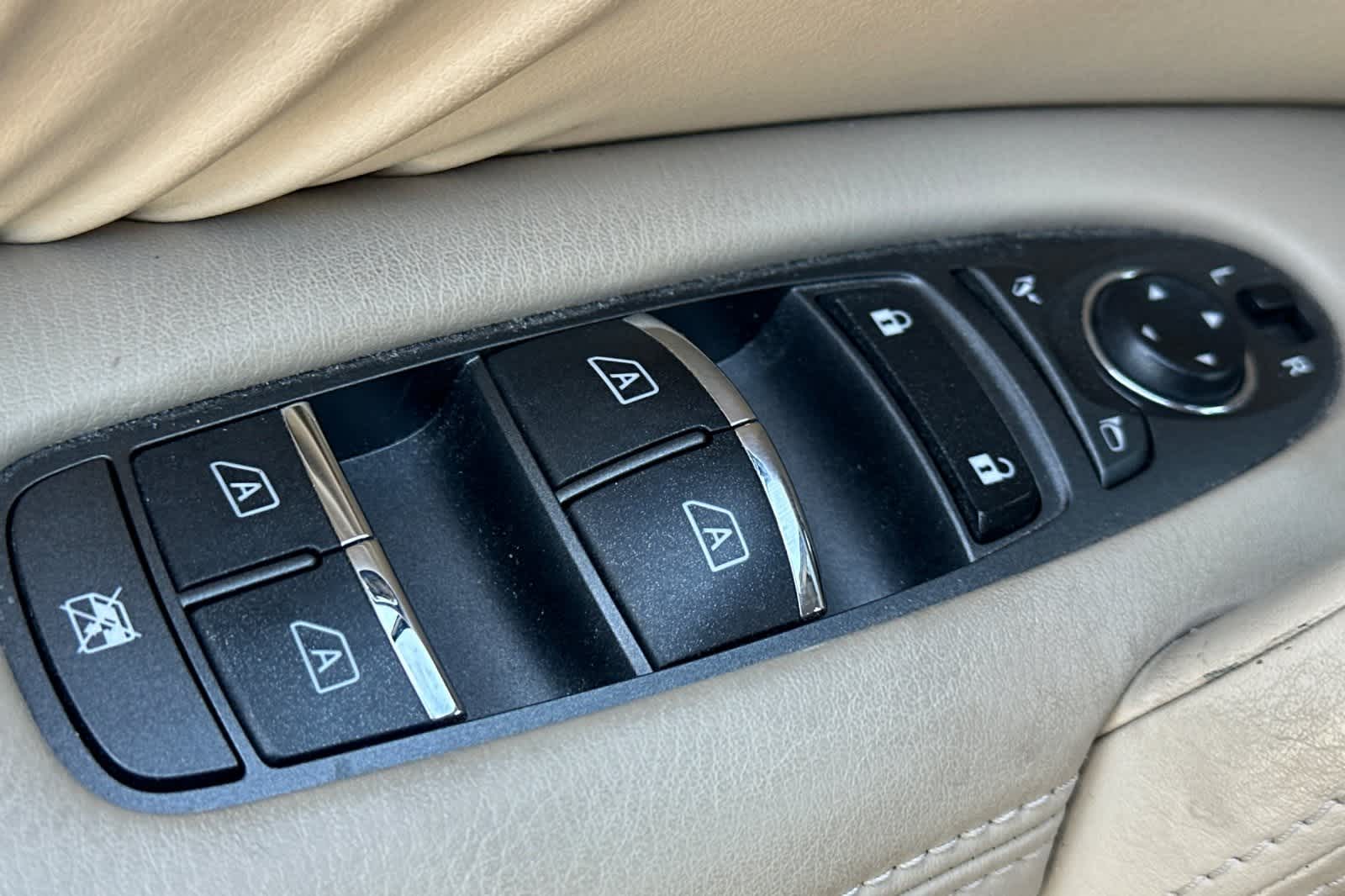 Thumbnail: 2017 Nissan Armada - 14