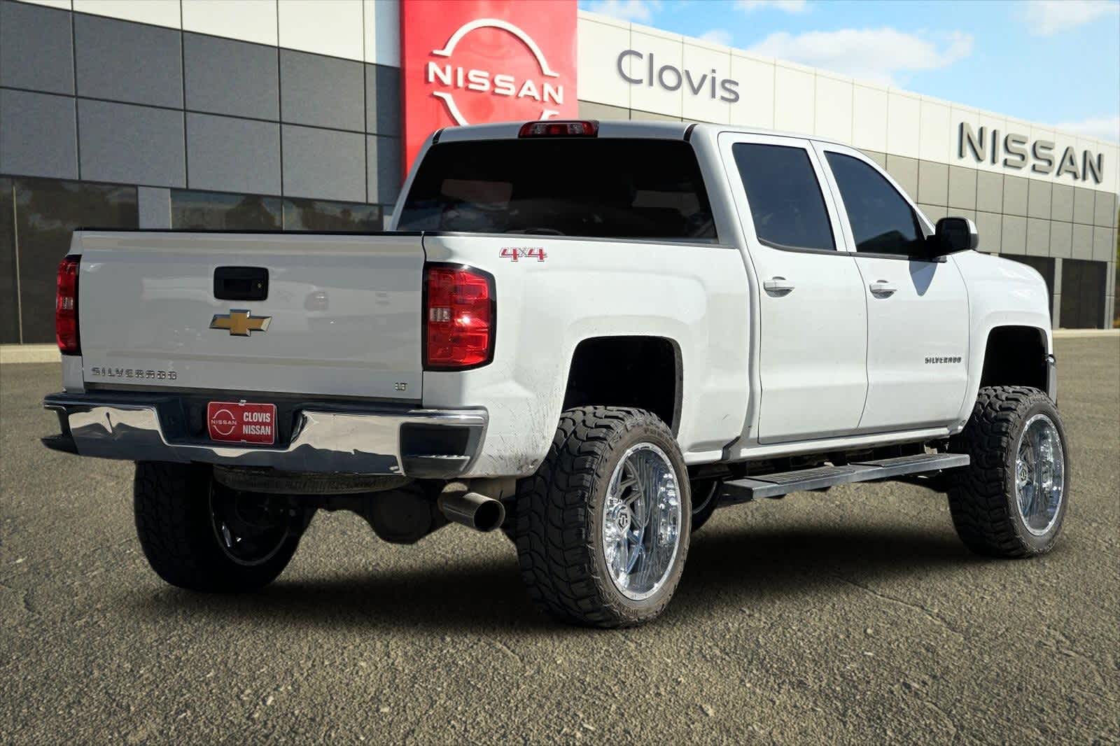 Thumbnail: 2017 Chevrolet Silverado 1500 - 3
