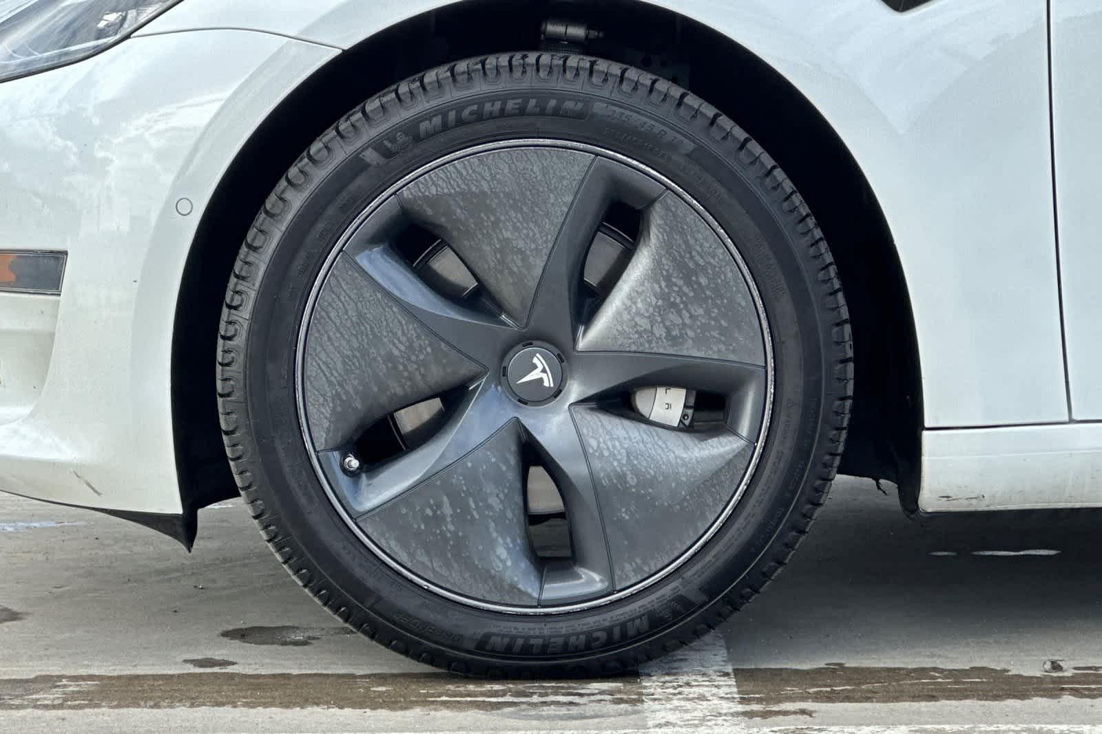 Thumbnail: 2020 Tesla Model 3 - 27