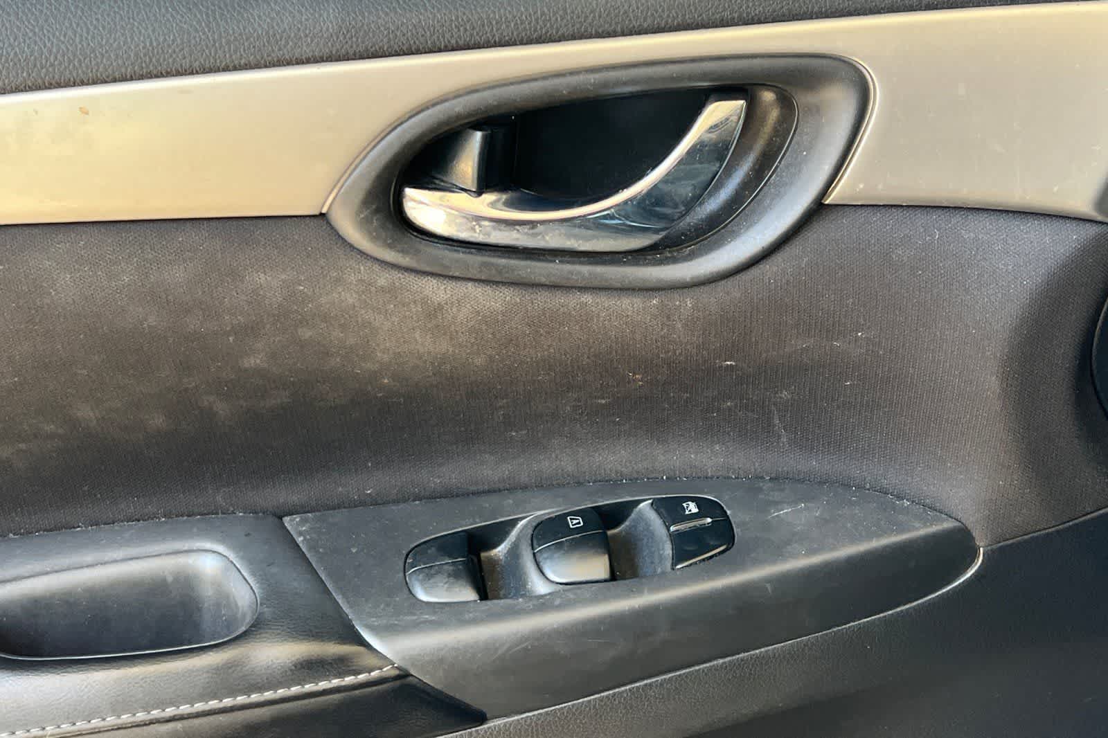 Thumbnail: 2019 Nissan Sentra - 15