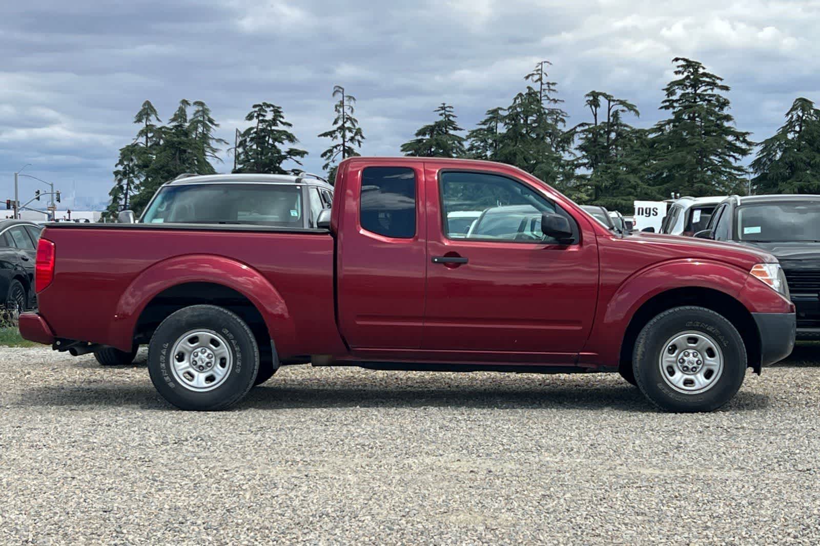 Thumbnail: 2017 Nissan Frontier - 9