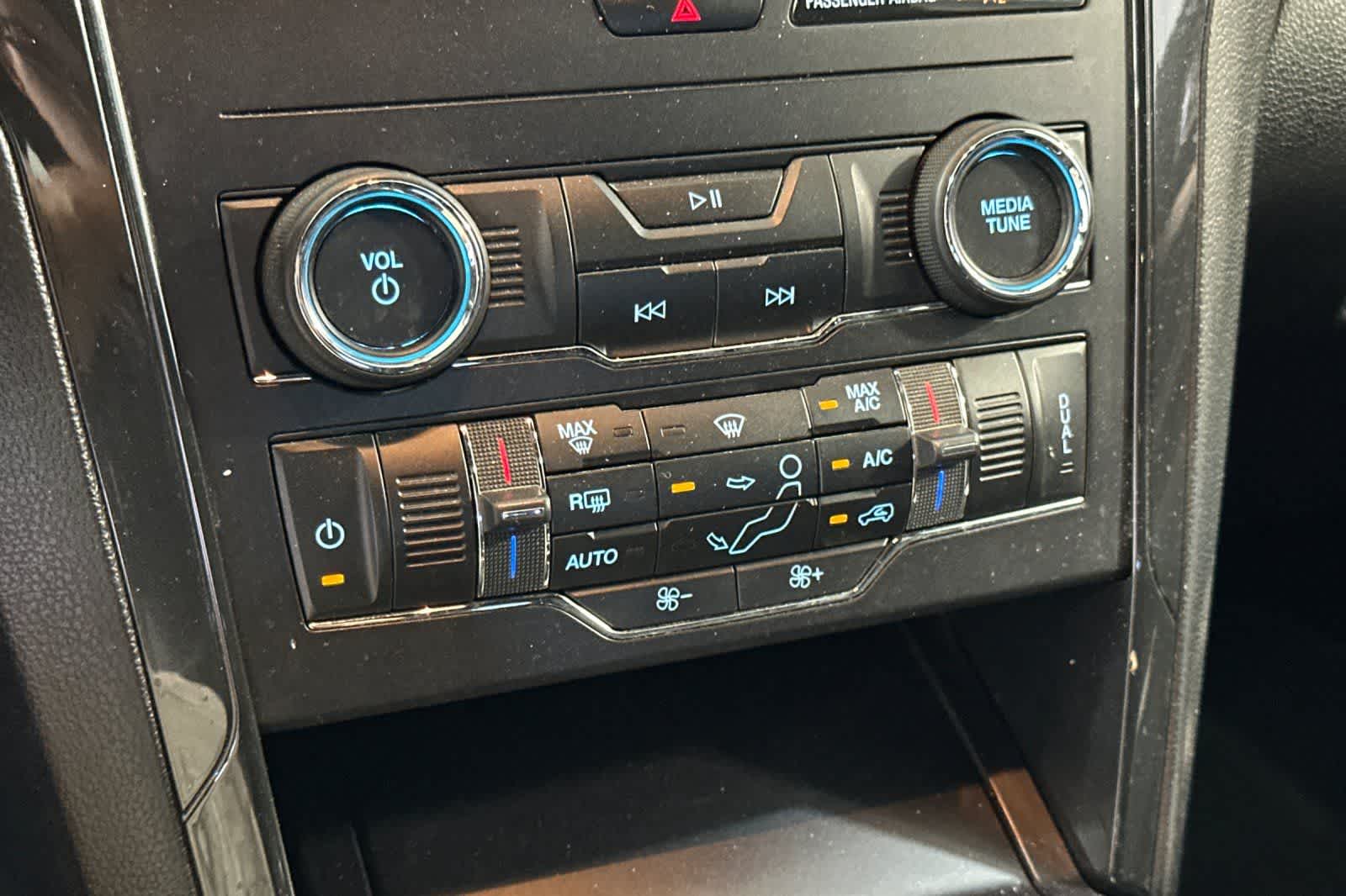 Thumbnail: 2018 Ford Explorer - 22