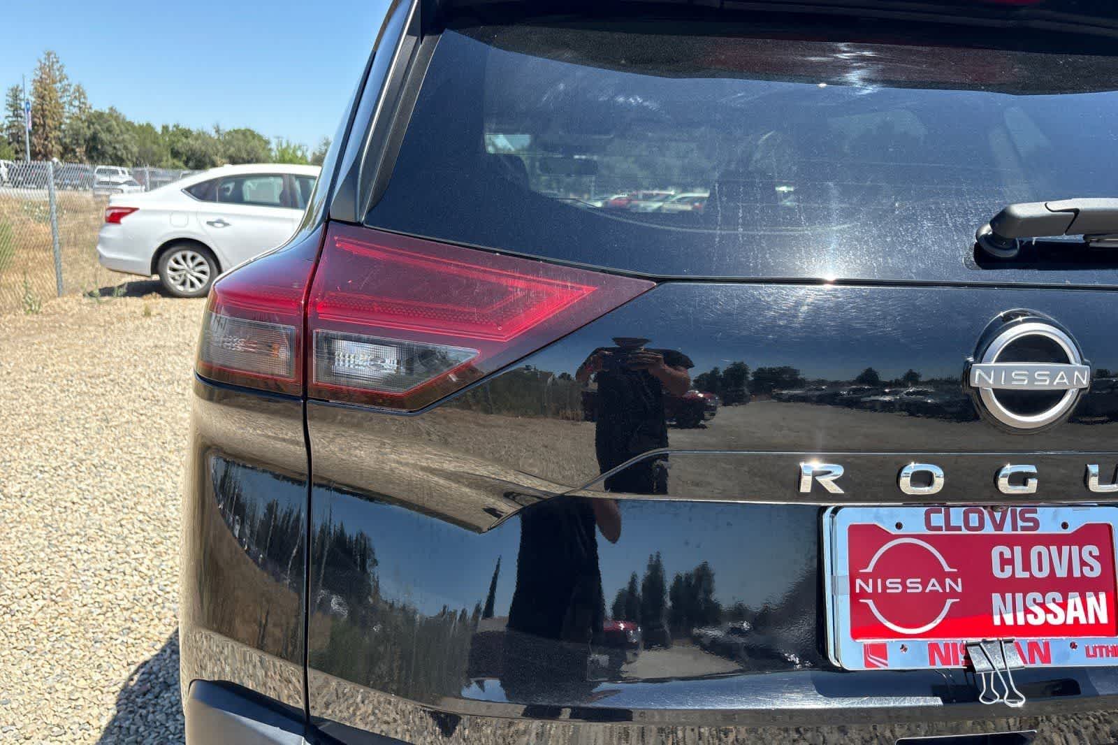 Thumbnail: 2023 Nissan Rogue - 13
