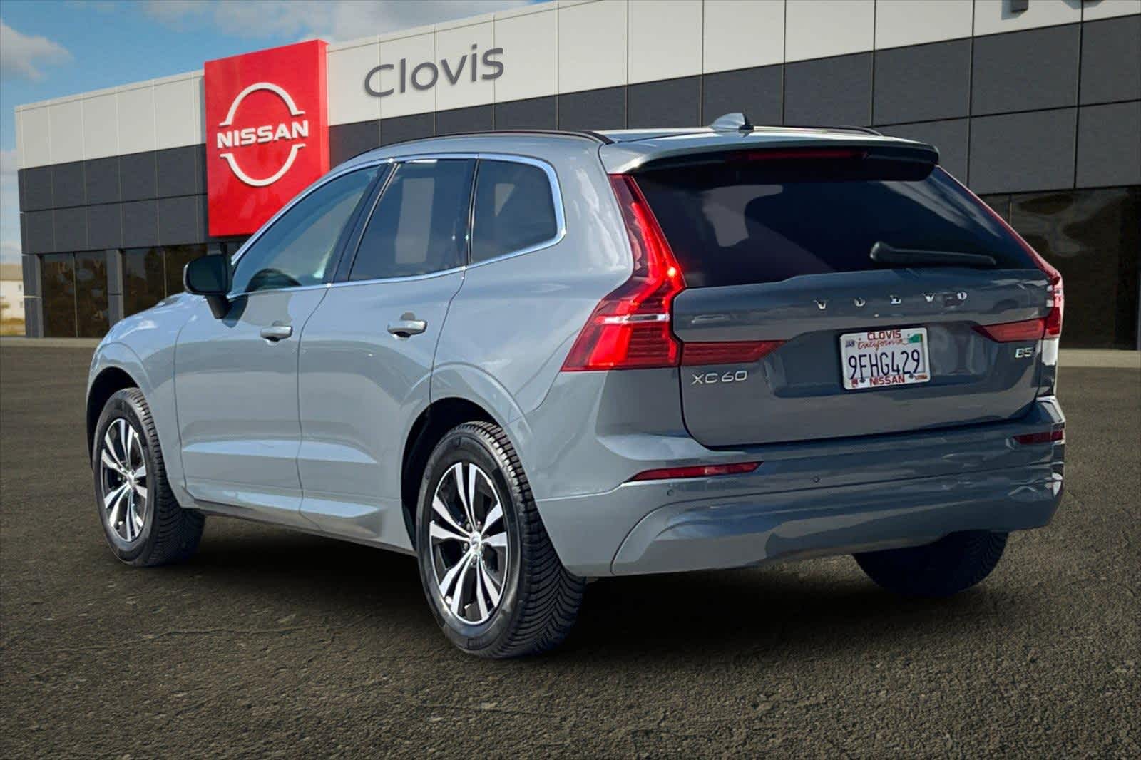 Thumbnail: 2023 Volvo XC60 - 7