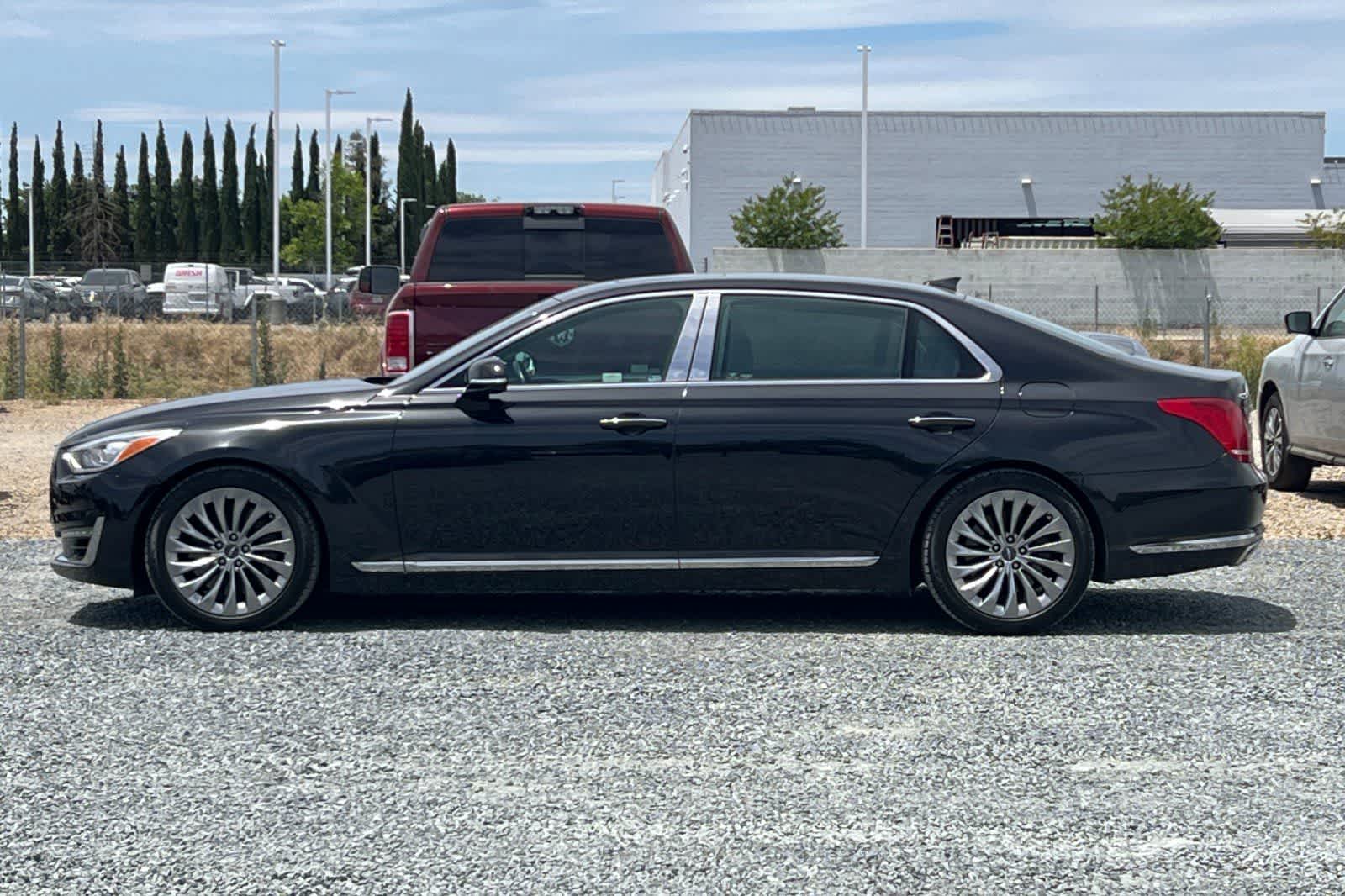 Thumbnail: 2019 Genesis G90 - 6