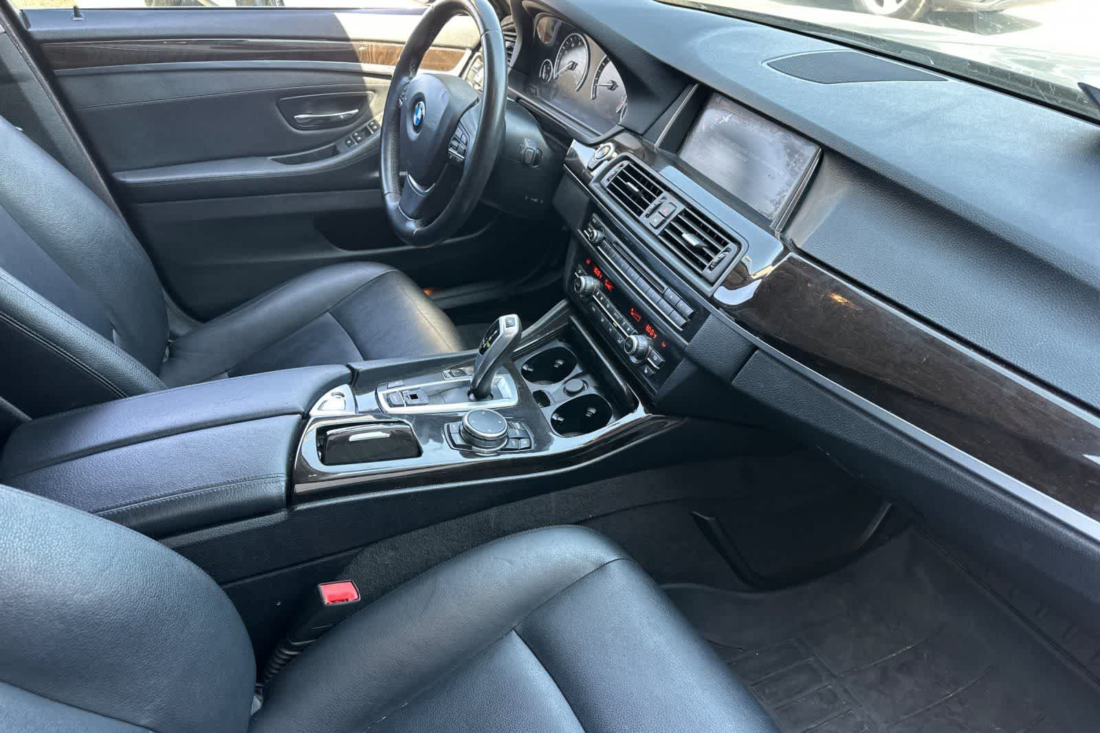 Thumbnail: 2015 BMW 5 Series - 17