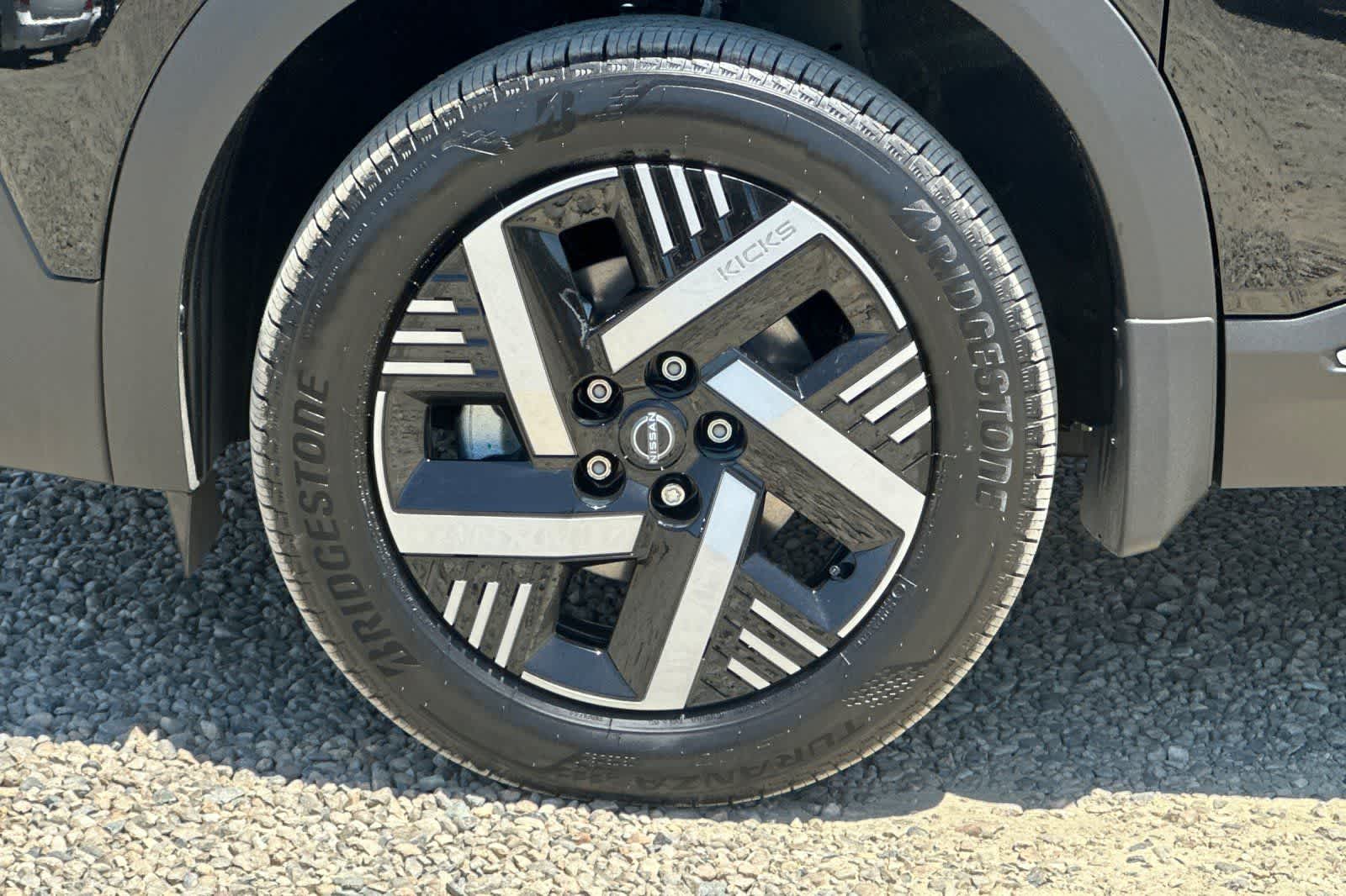 Thumbnail: 2026 Nissan Kicks - 30