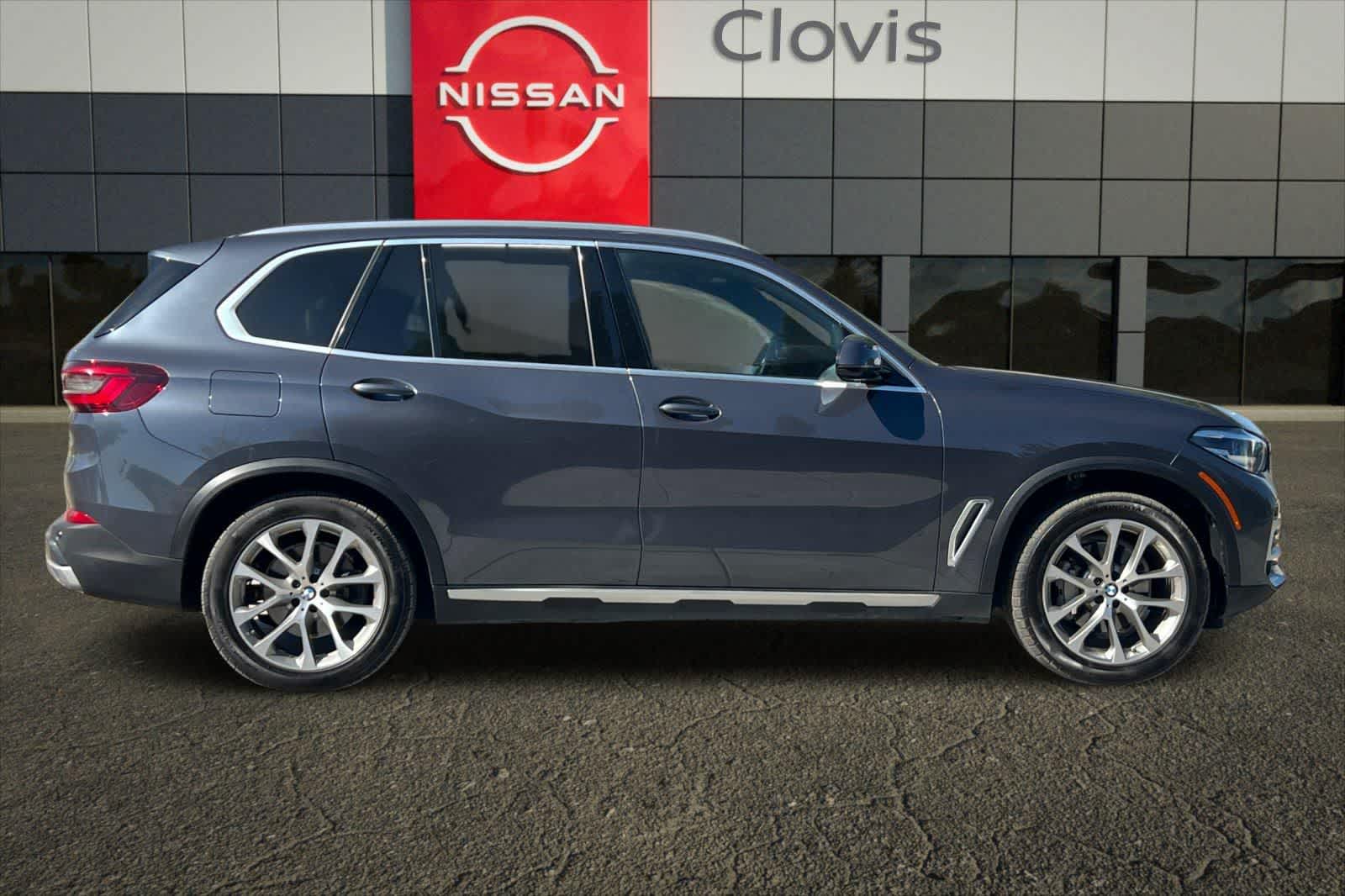 Thumbnail: 2021 BMW X5 - 9