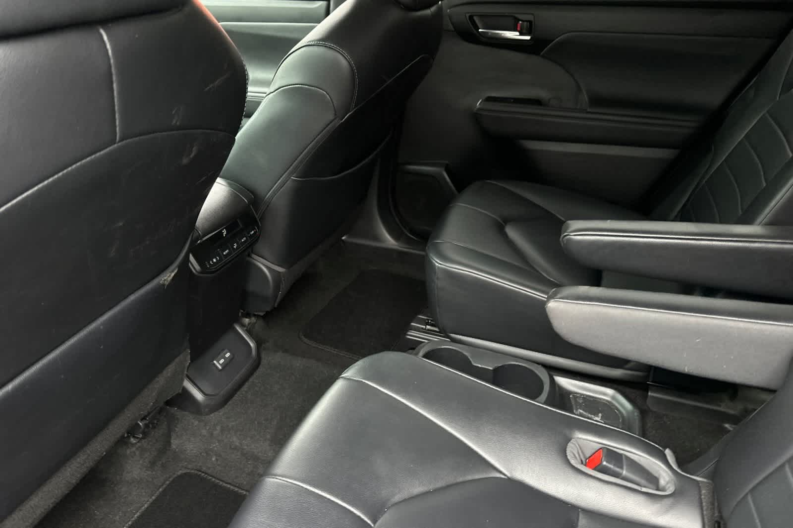 2023 Toyota Highlander XLE 5