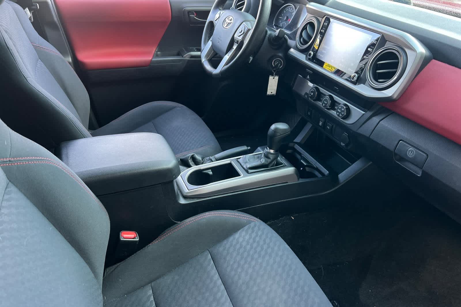 Thumbnail: 2020 Toyota Tacoma - 16