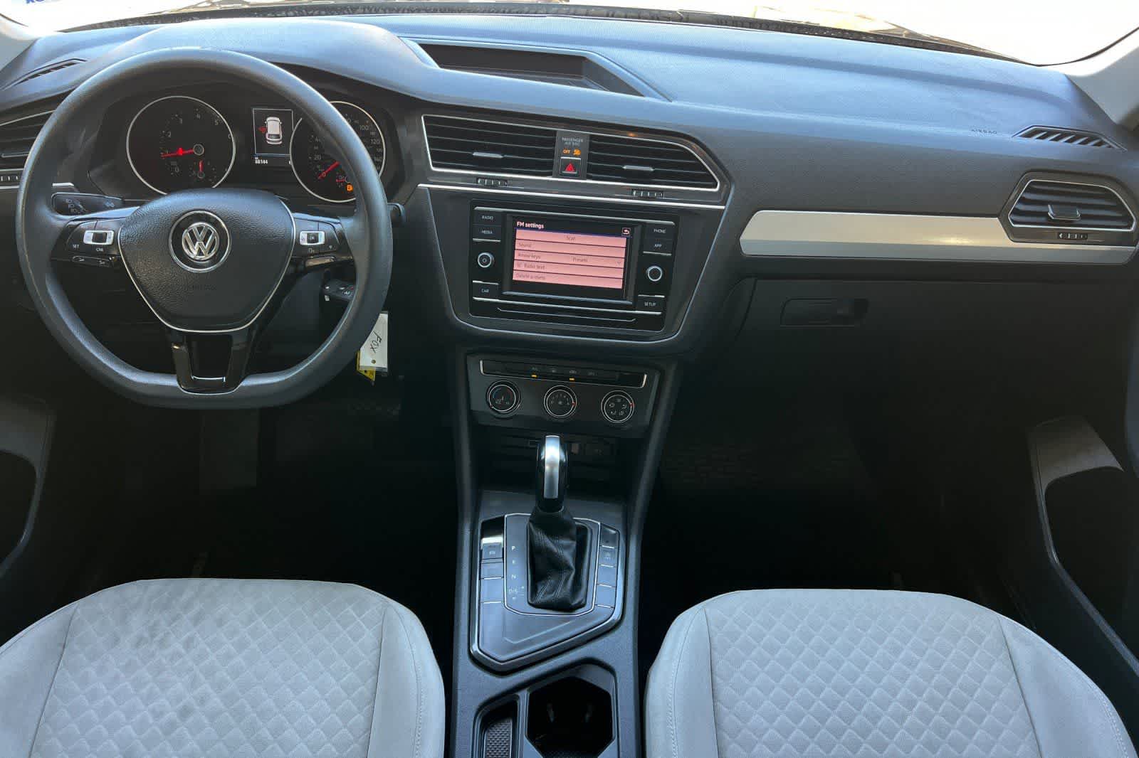 Thumbnail: 2018 Volkswagen Tiguan - 3