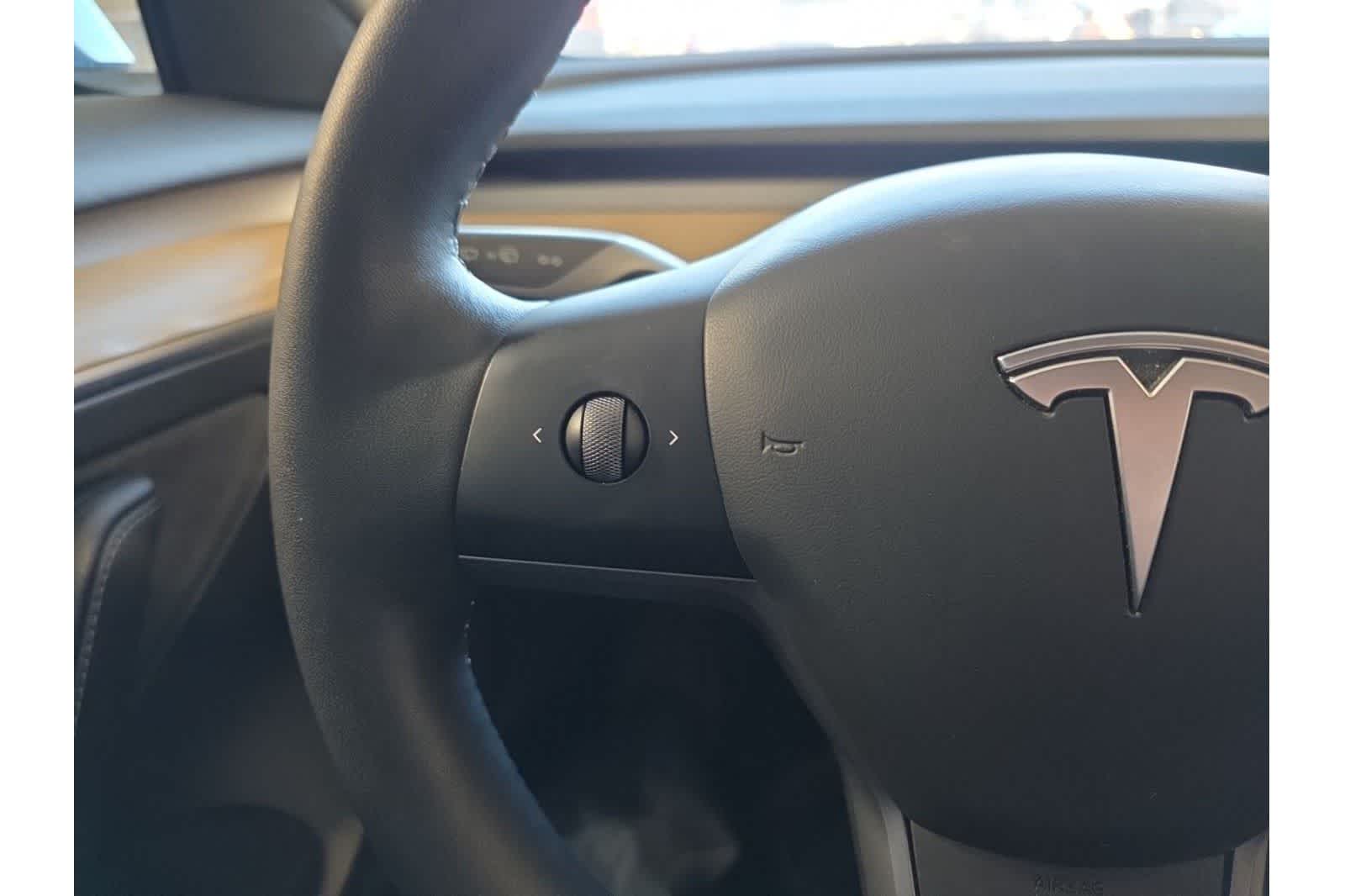 Thumbnail: 2023 Tesla Model 3 - 26