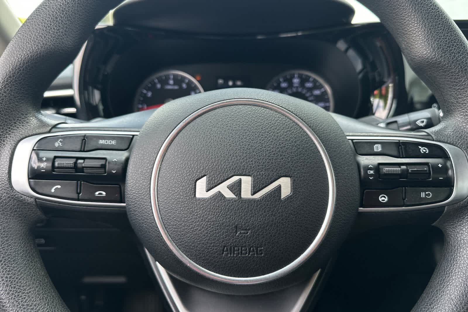 2022 Kia K5 LXS 24