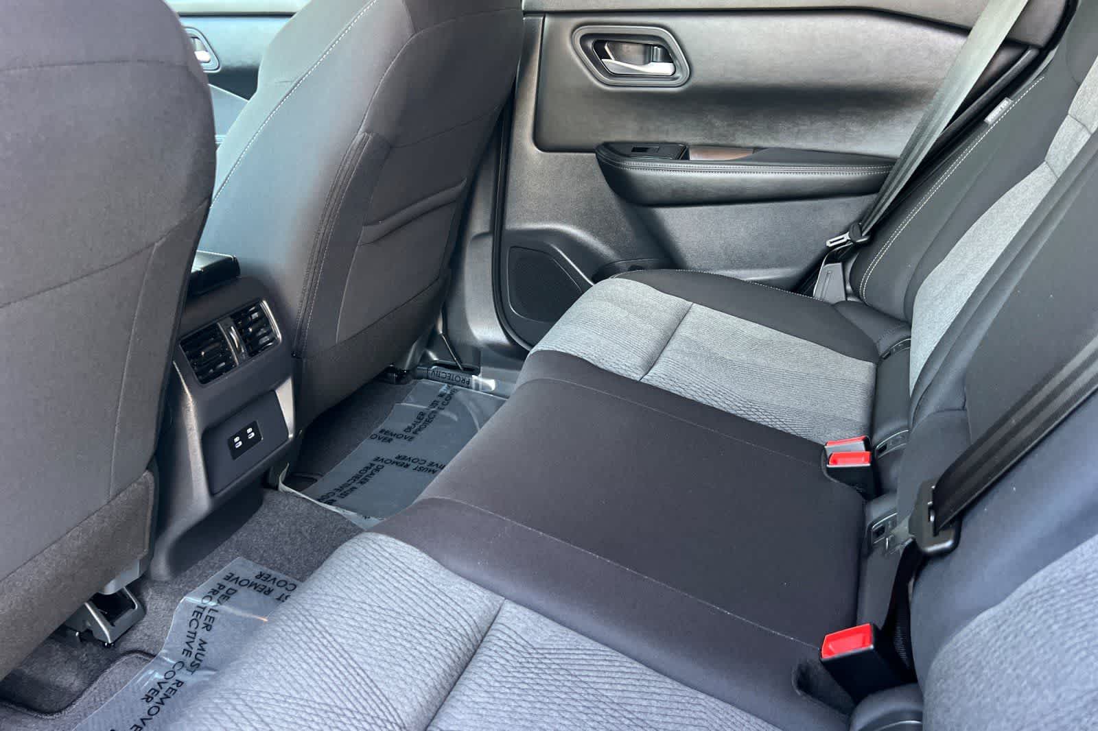 Thumbnail: 2026 Nissan Rogue - 5