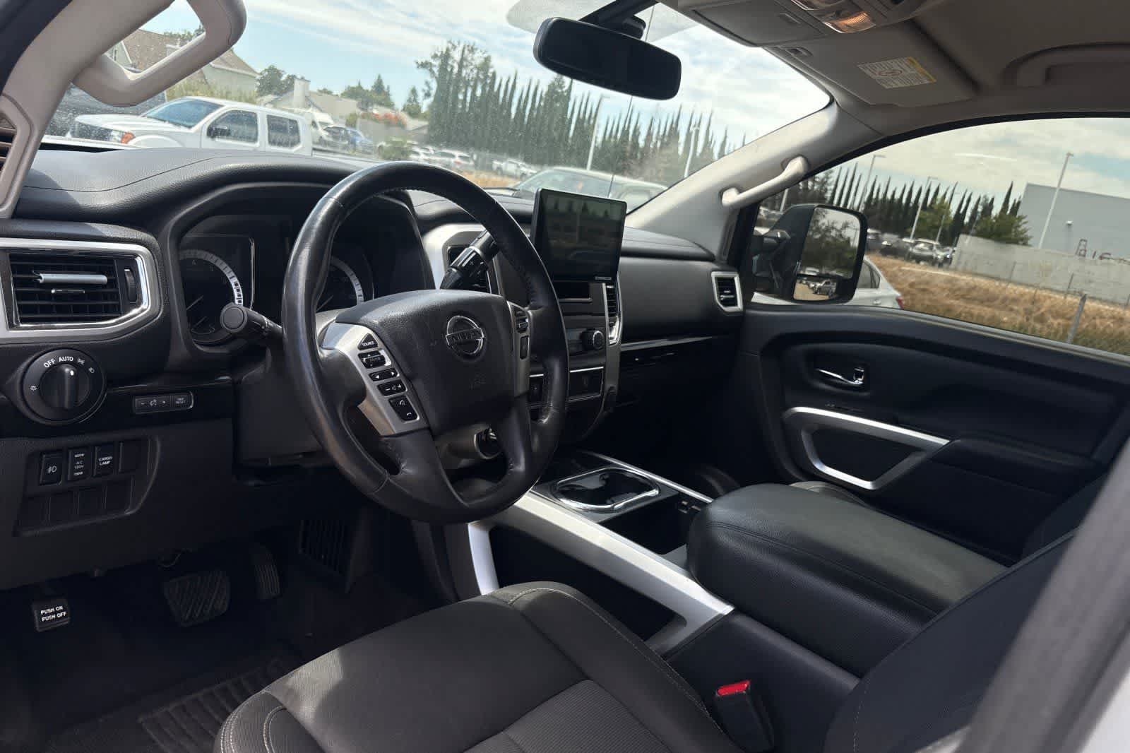 Thumbnail: 2017 Nissan Titan - 14