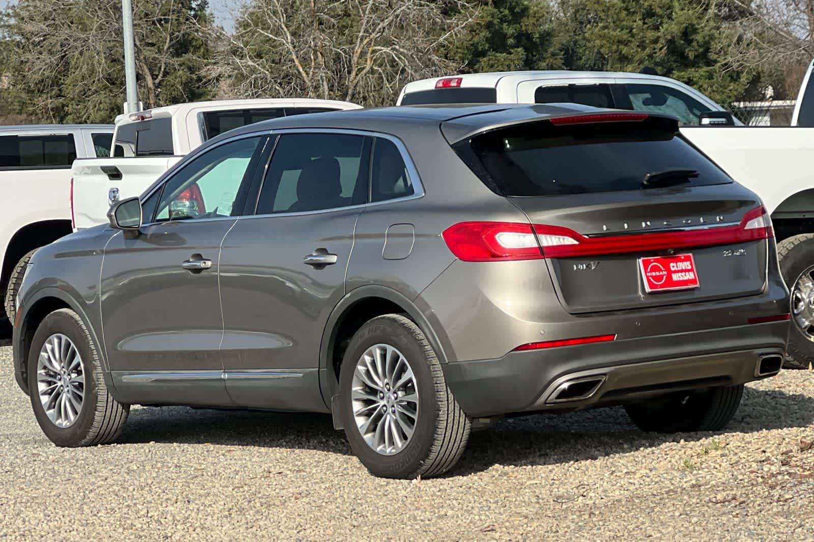 Thumbnail: 2016 Lincoln MKX - 7