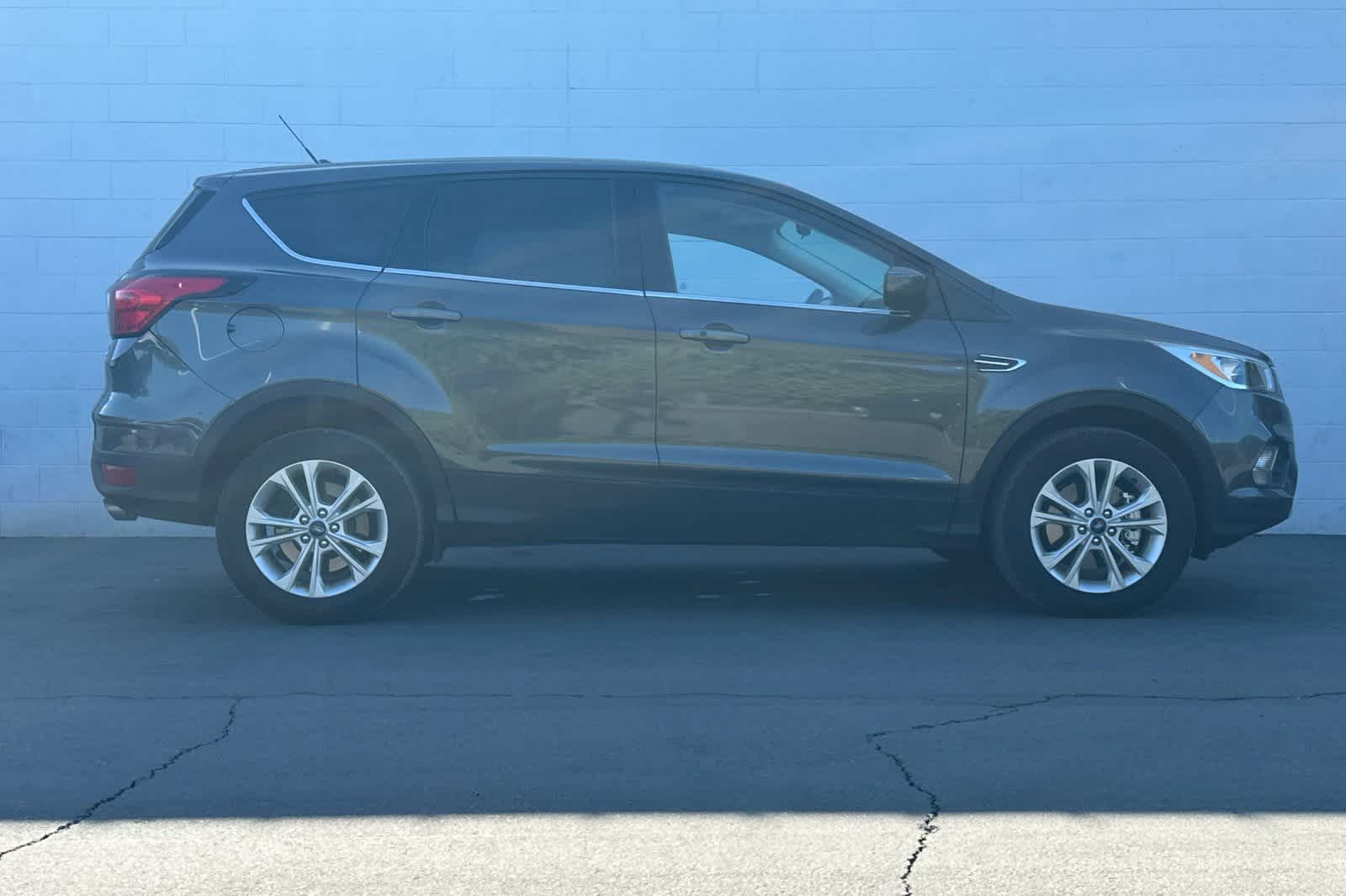 Thumbnail: 2019 Ford Escape - 9