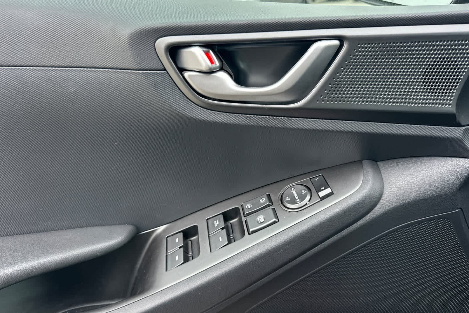 Thumbnail: 2020 Hyundai Ioniq - 13