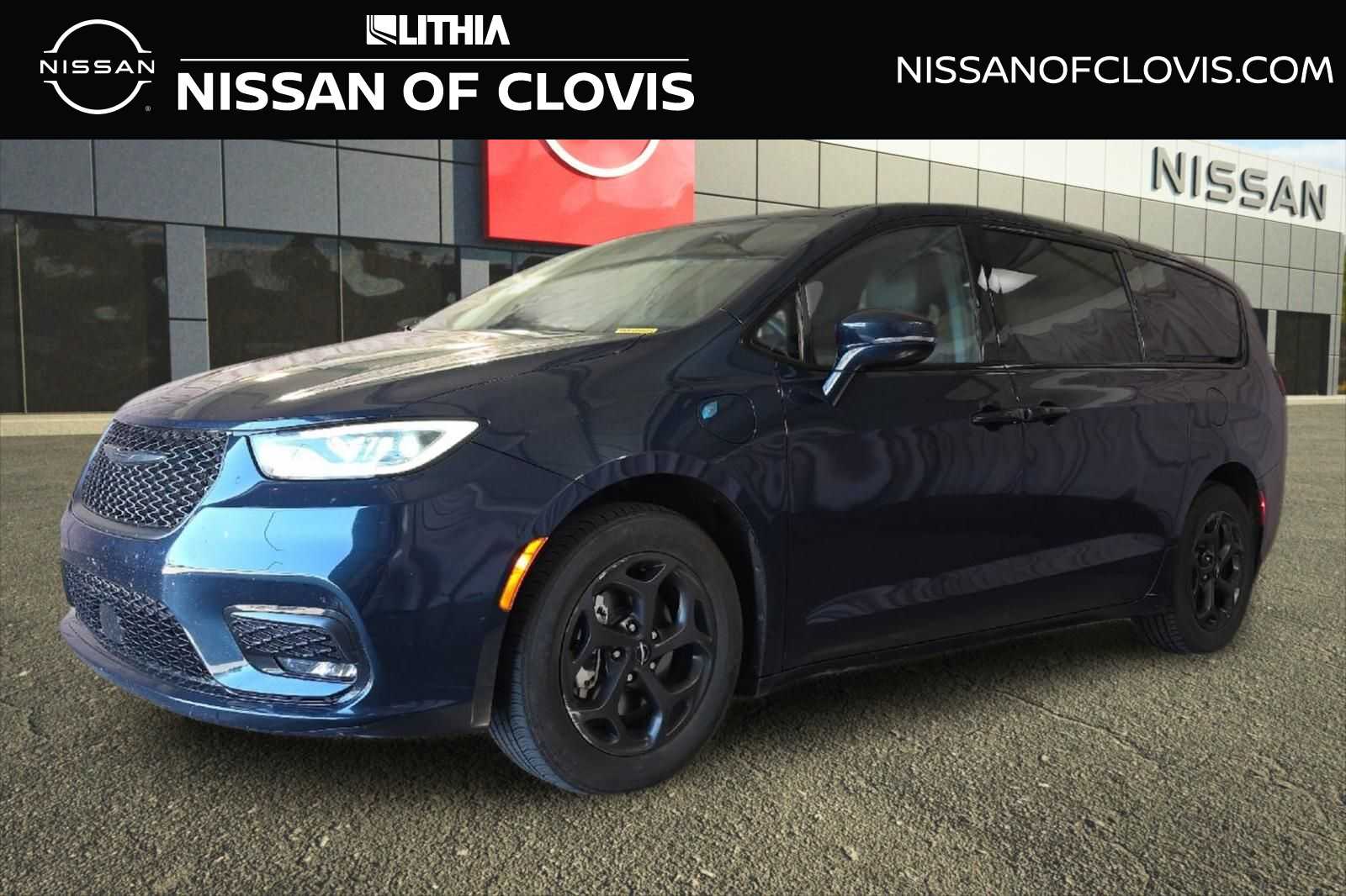 Thumbnail: 2022 Chrysler Pacifica - 1