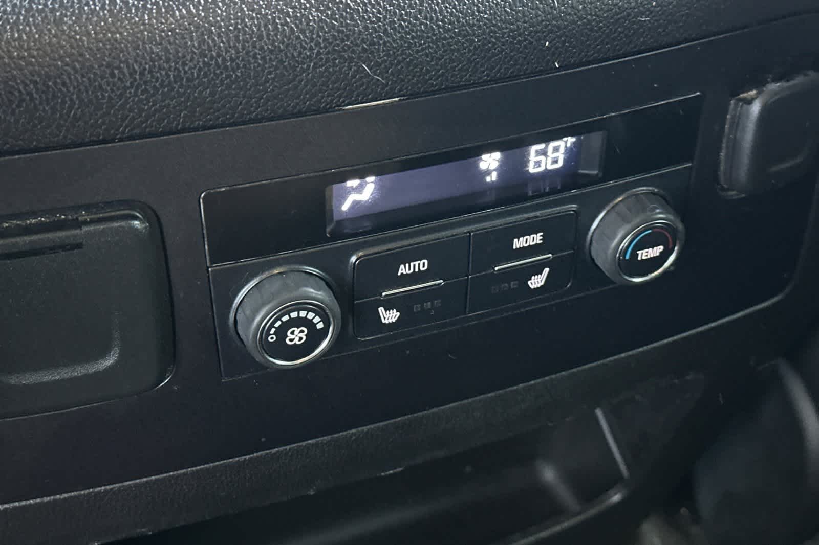 Thumbnail: 2015 GMC Yukon - 13