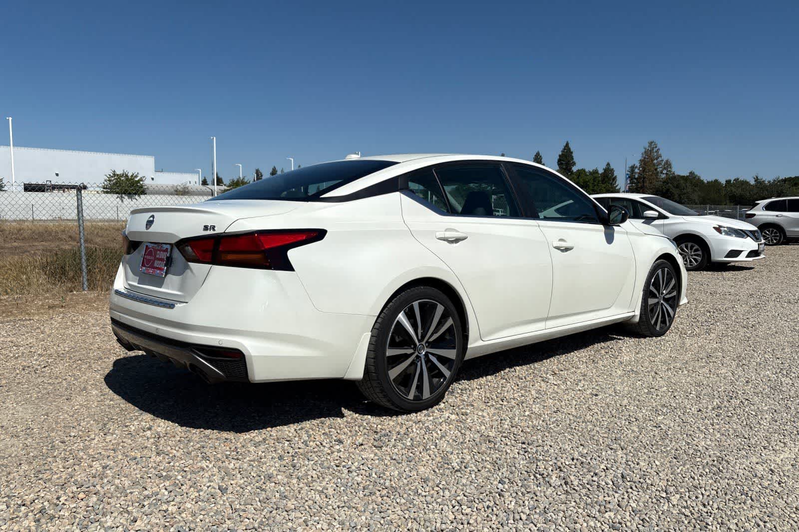 Thumbnail: 2020 Nissan Altima - 3