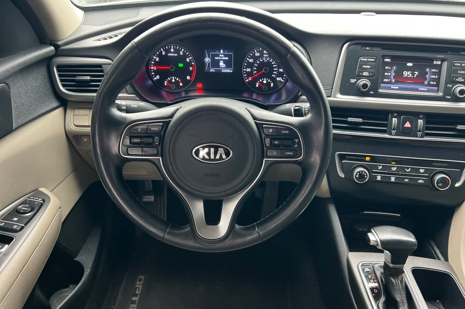 Thumbnail: 2016 Kia Optima - 14