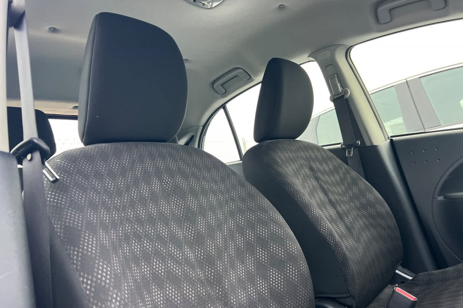 Thumbnail: 2016 Mitsubishi i-MiEV - 18