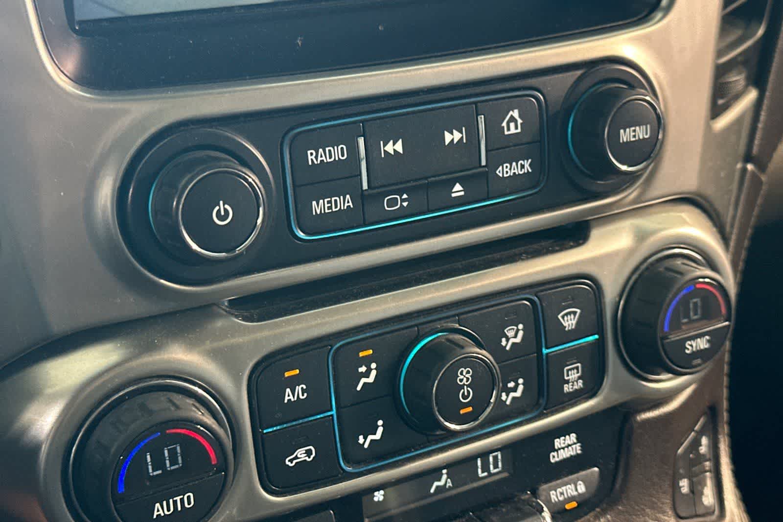 Thumbnail: 2015 Chevrolet Suburban - 24