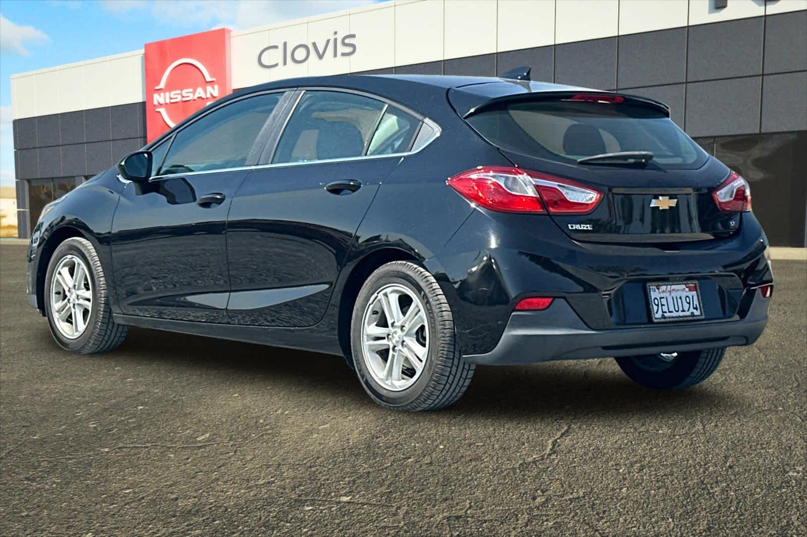 Thumbnail: 2017 Chevrolet Cruze - 7