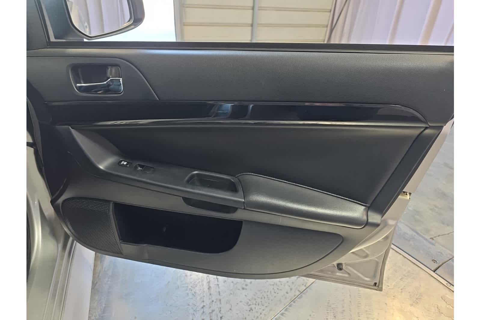 Thumbnail: 2016 Mitsubishi Lancer - 18