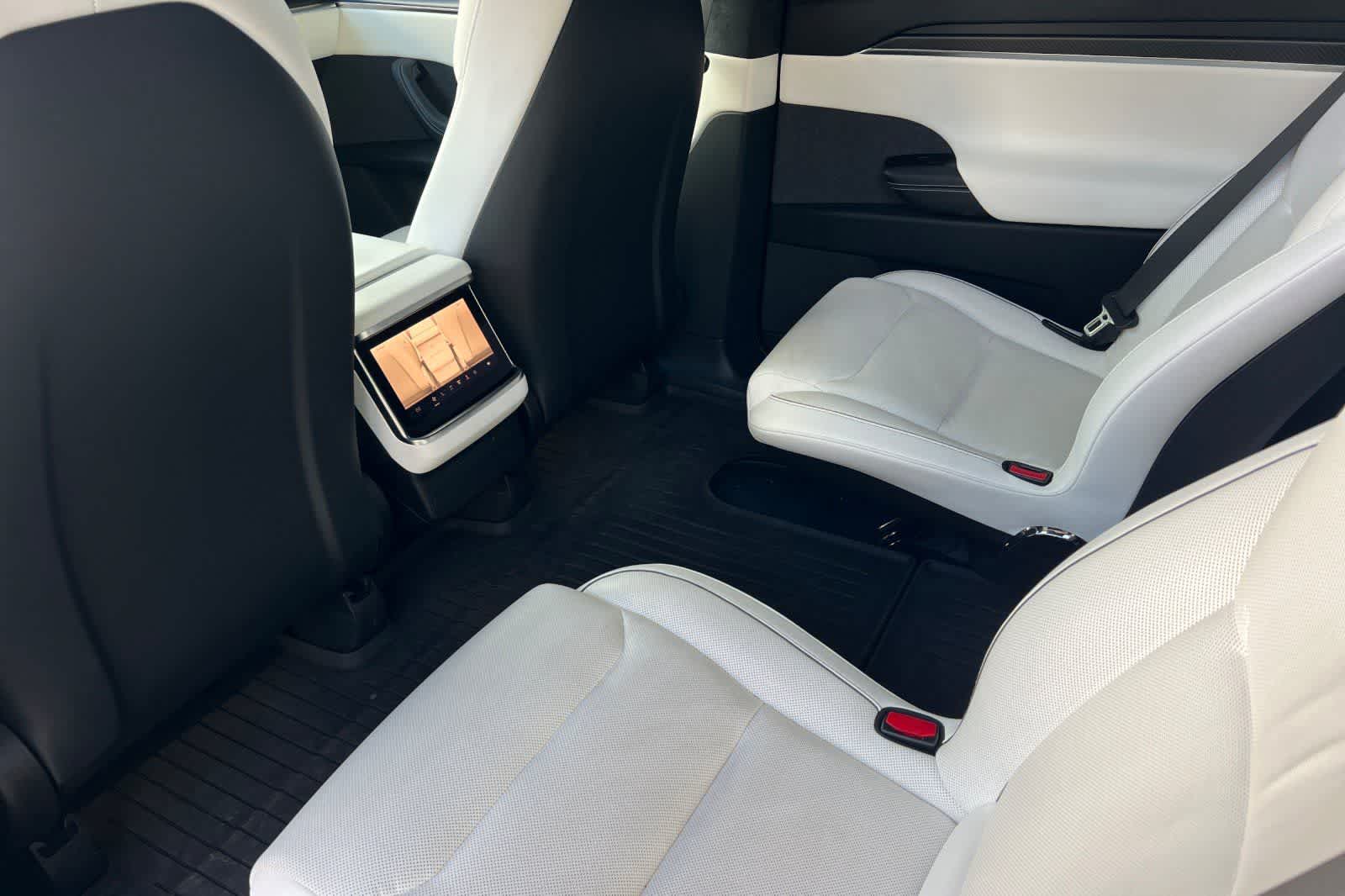 Thumbnail: 2022 Tesla Model X - 5
