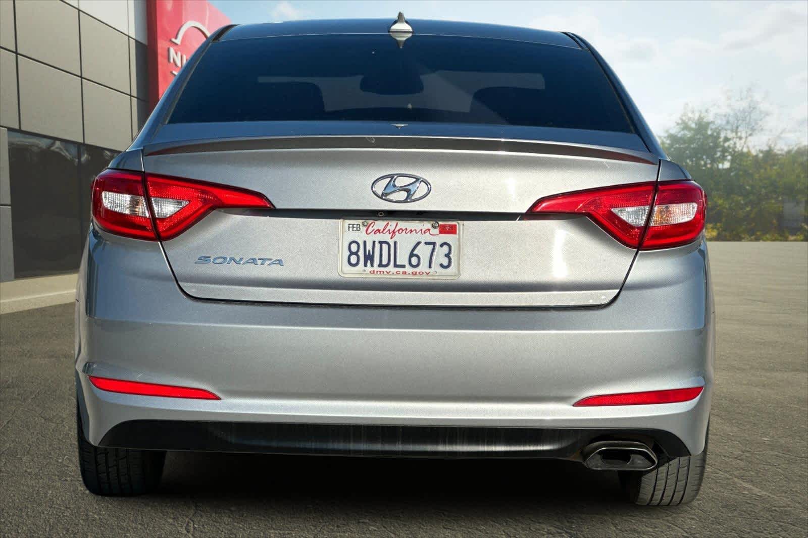 Thumbnail: 2016 Hyundai Sonata - 8