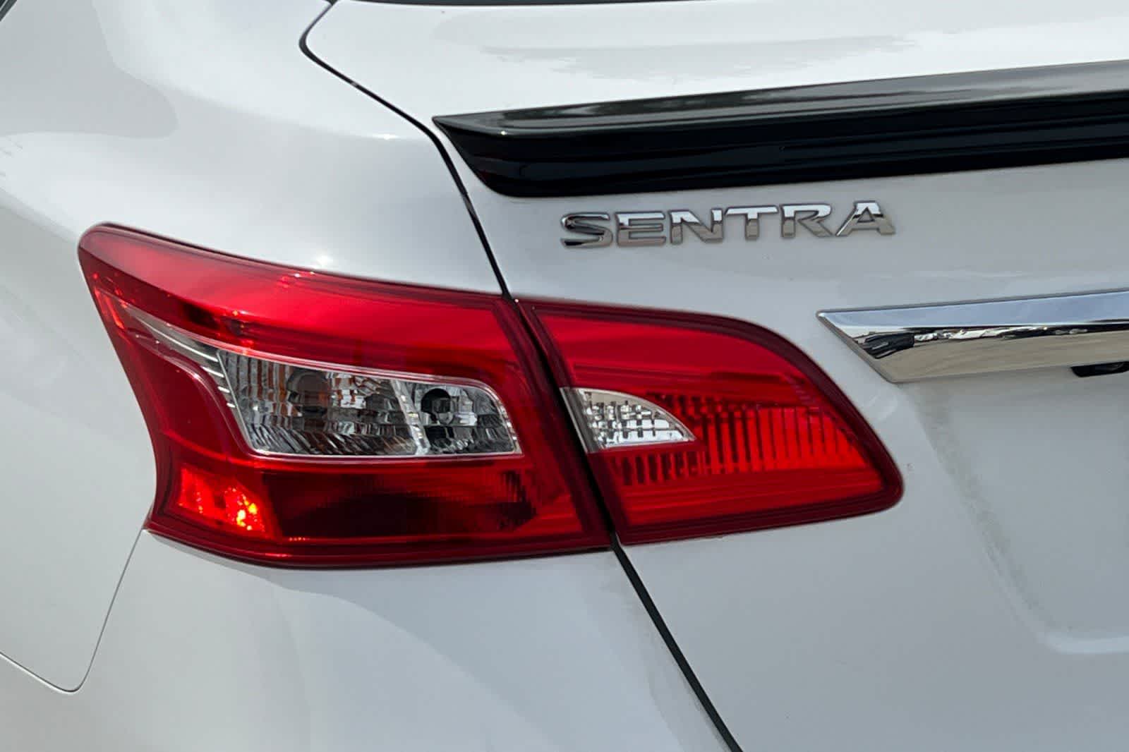 Thumbnail: 2018 Nissan Sentra - 13