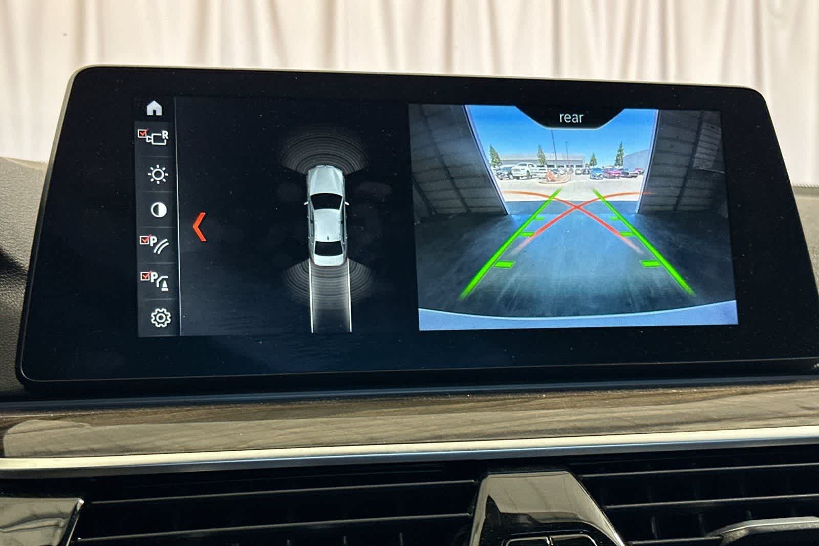 Thumbnail: 2018 BMW 5 Series - 21