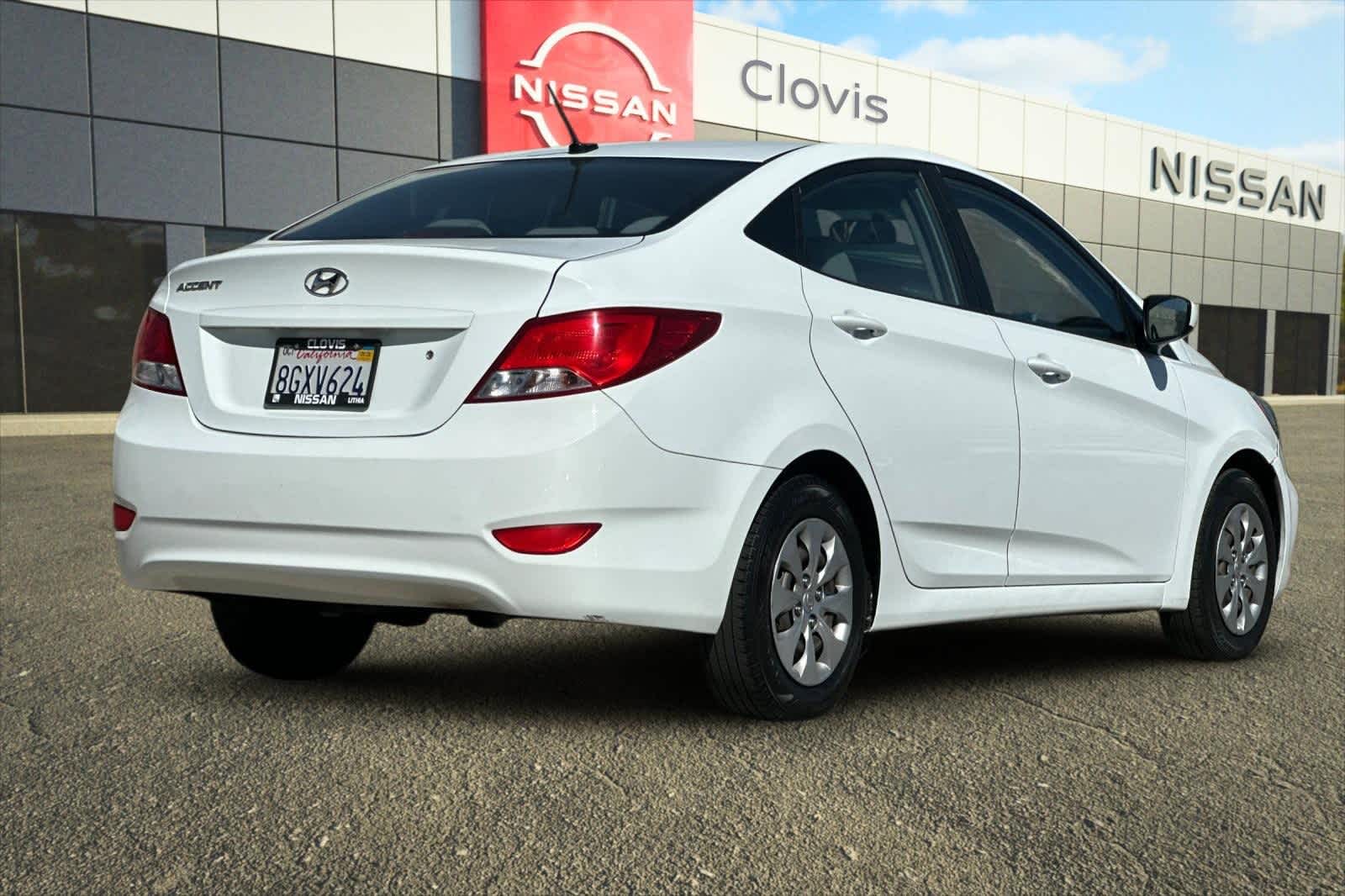 Thumbnail: 2017 Hyundai Accent - 3