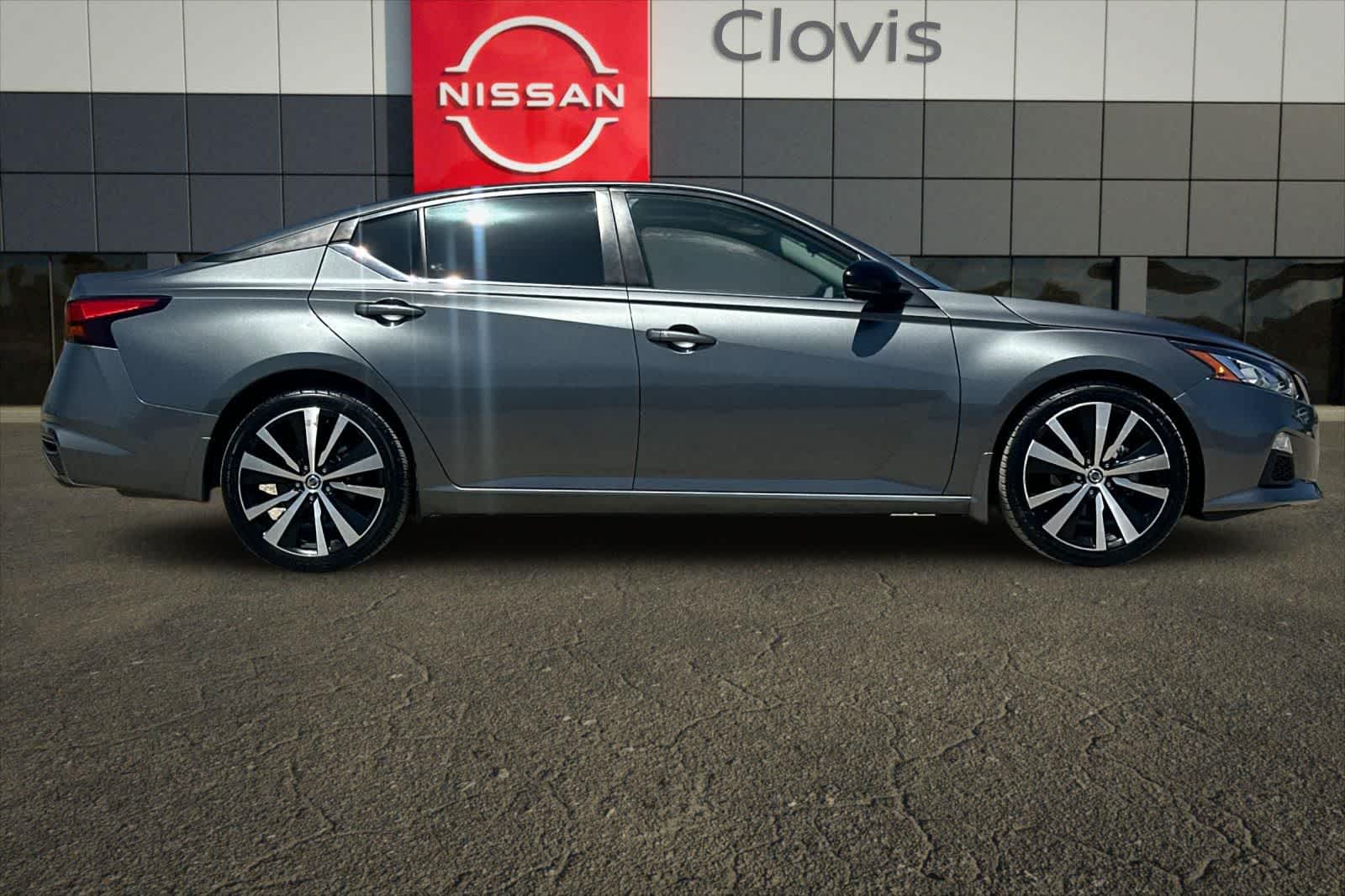 Thumbnail: 2020 Nissan Altima - 8