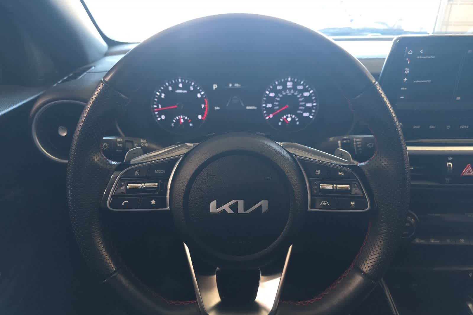 Thumbnail: 2023 Kia Forte - 24