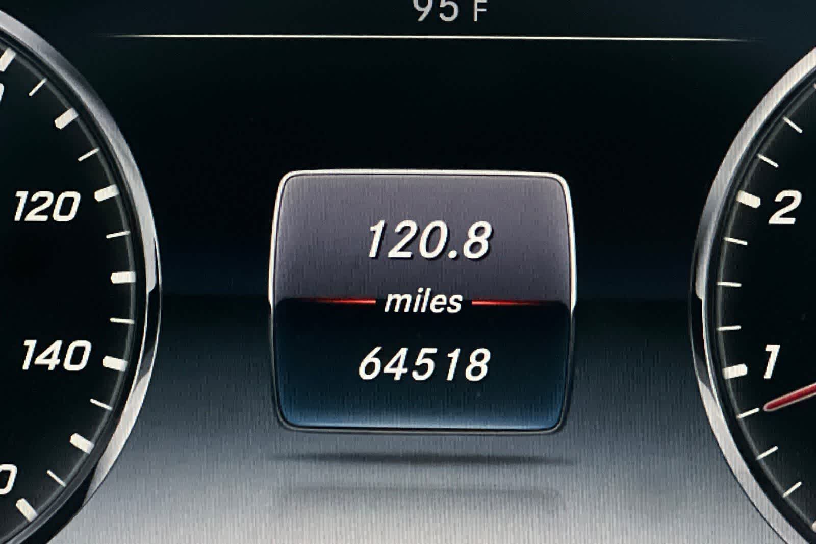 Thumbnail: 2015 Mercedes-Benz S-Class - 27