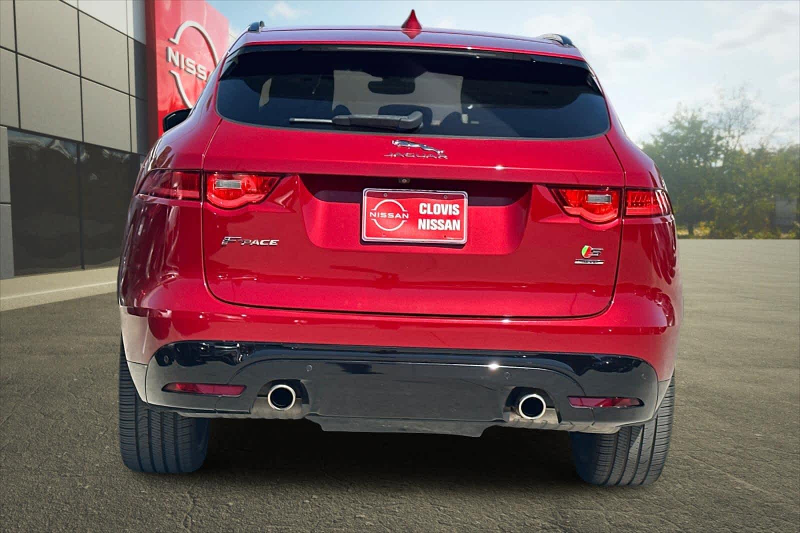 Thumbnail: 2019 Jaguar F-Pace - 8
