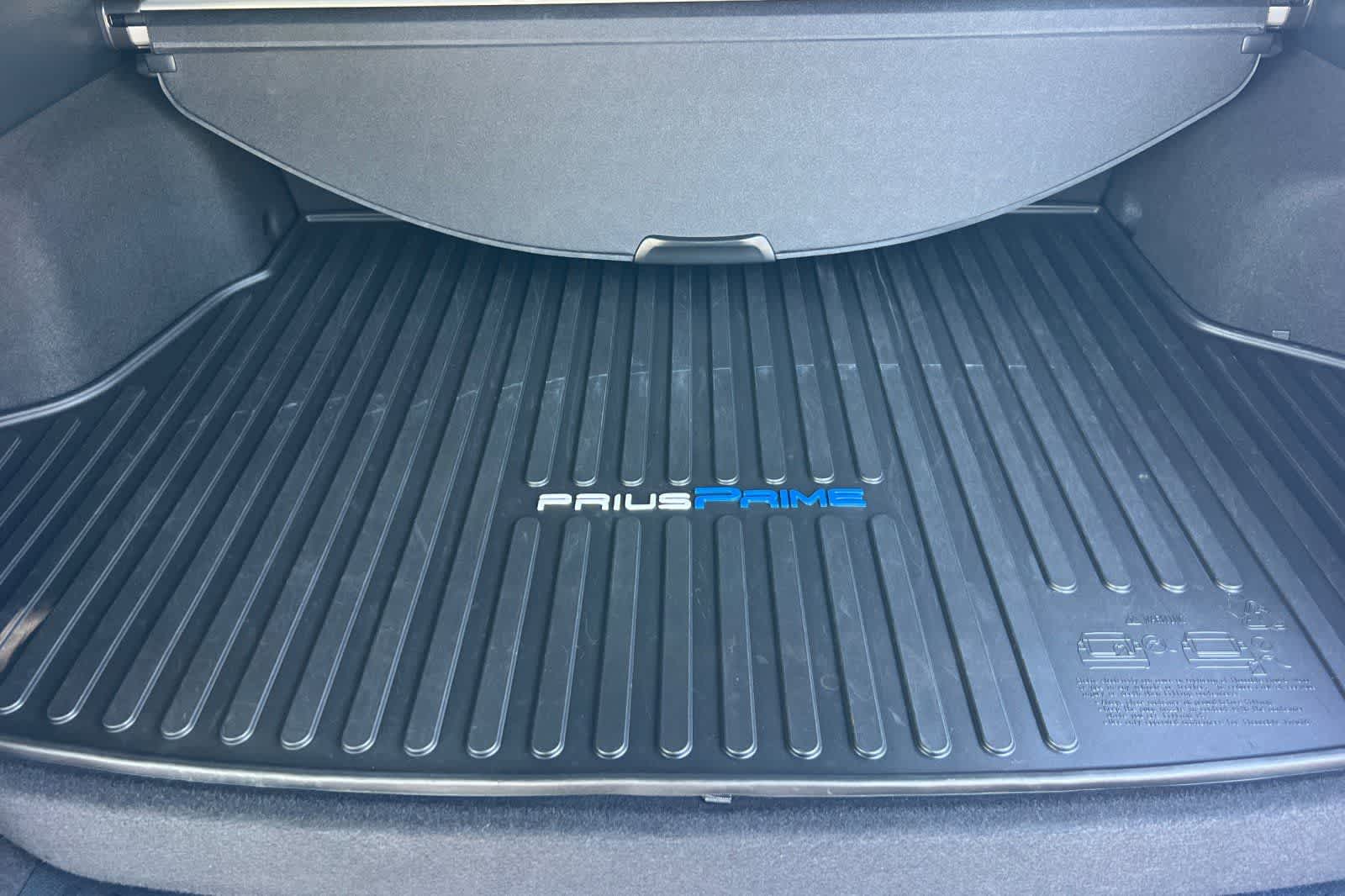 Thumbnail: 2022 Toyota Prius Prime - 17