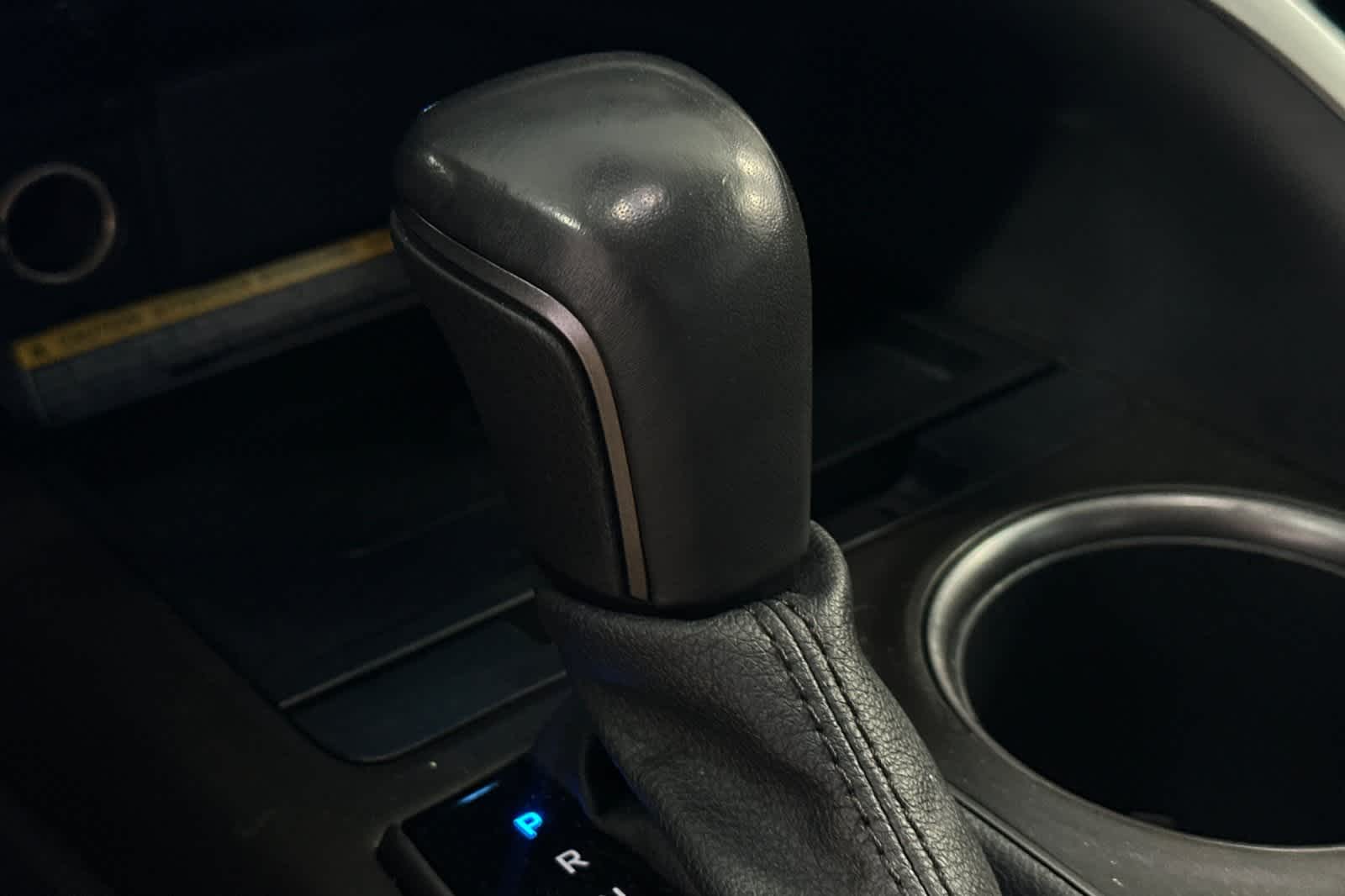 Thumbnail: 2021 Toyota Camry - 23