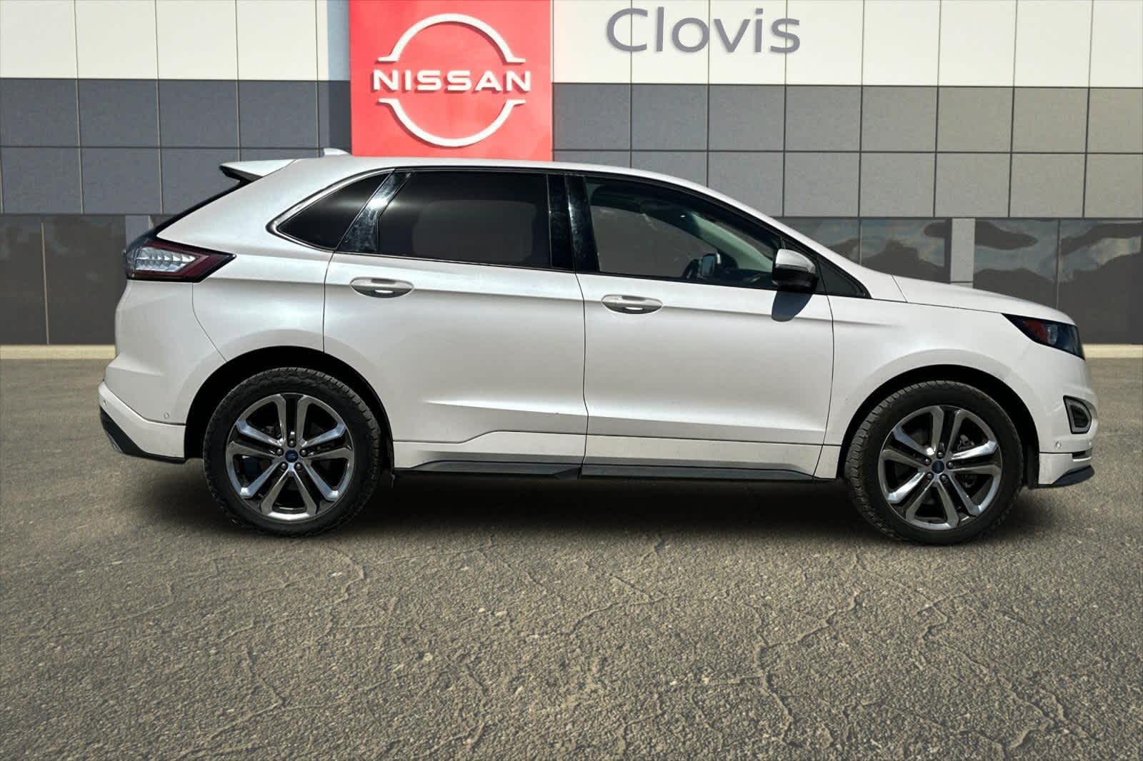 Thumbnail: 2018 Ford Edge - 9