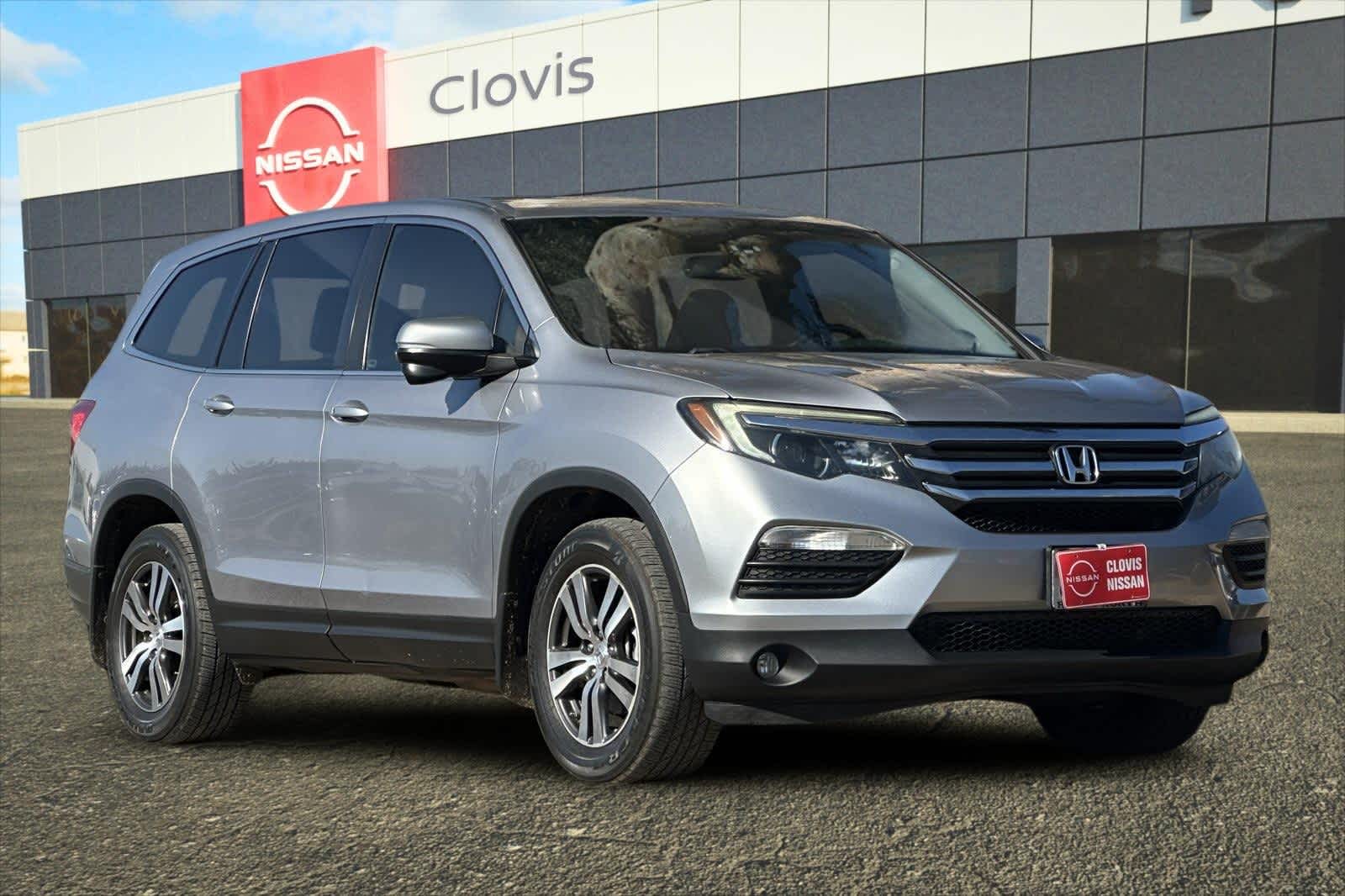 Thumbnail: 2018 Honda Pilot - 10