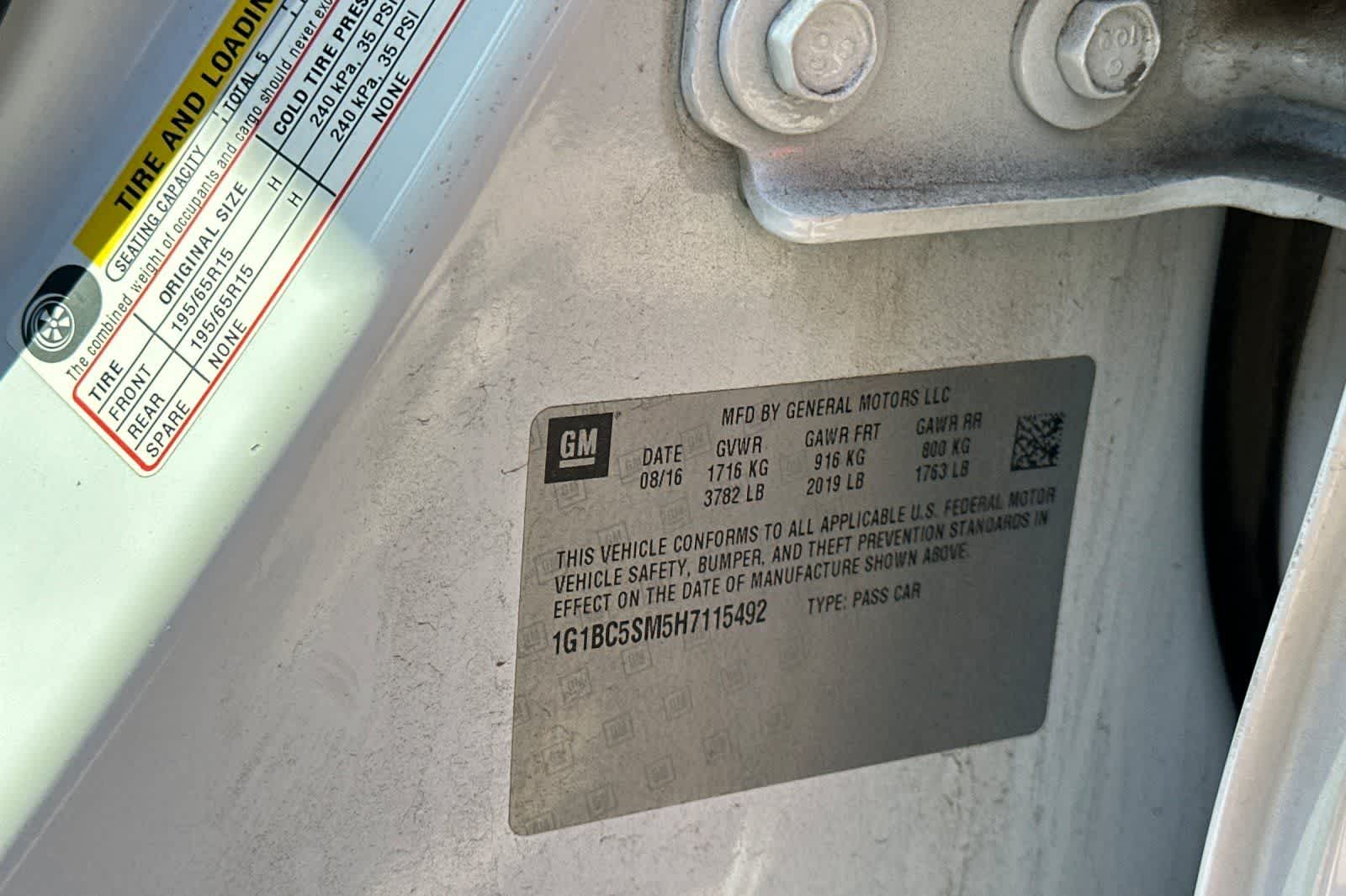 Thumbnail: 2017 Chevrolet Cruze - 28