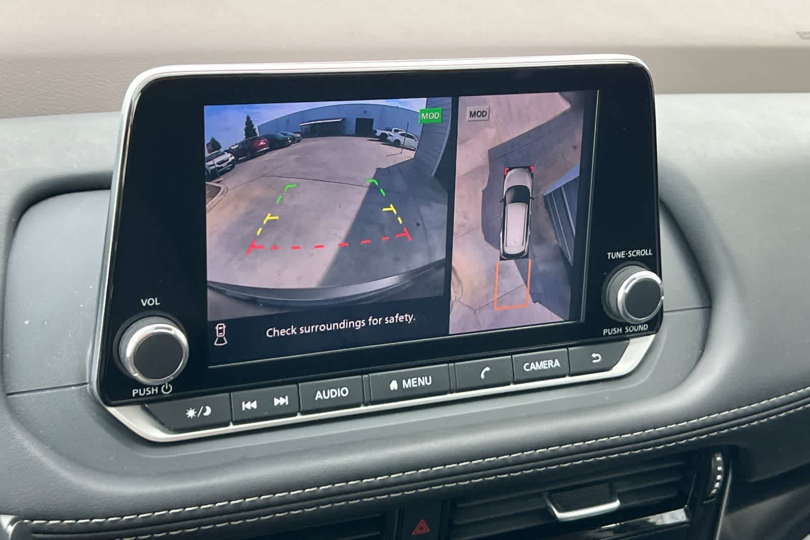 Thumbnail: 2023 Nissan Rogue - 21