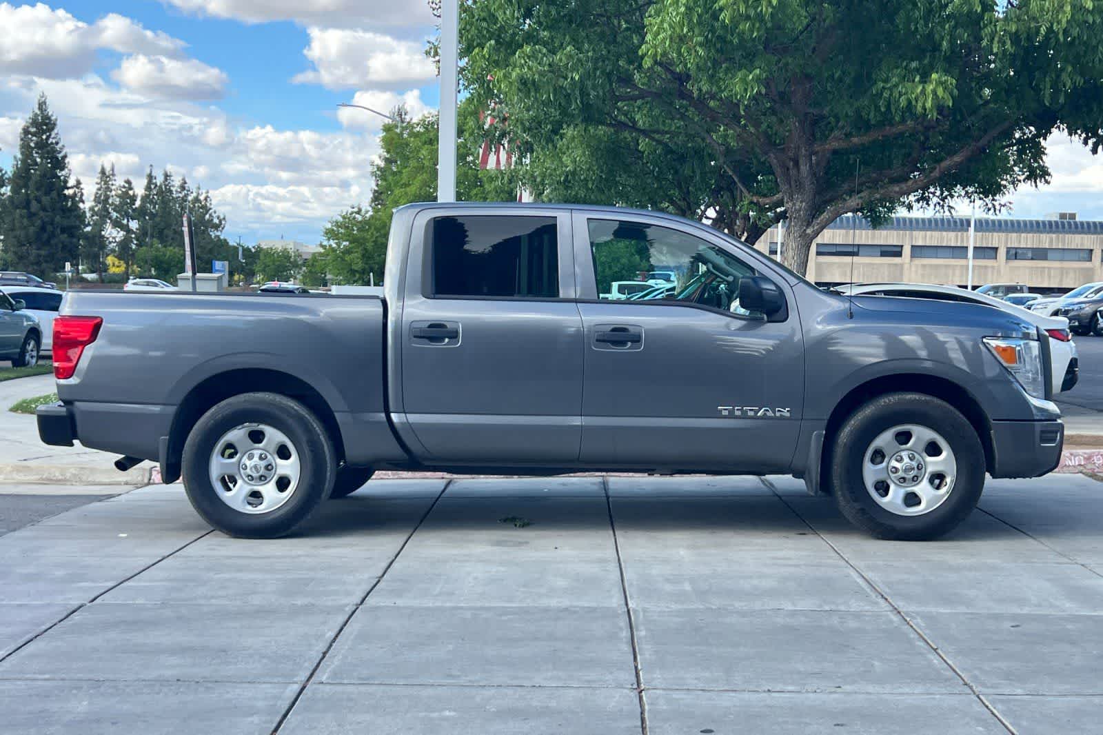 Thumbnail: 2021 Nissan Titan - 9